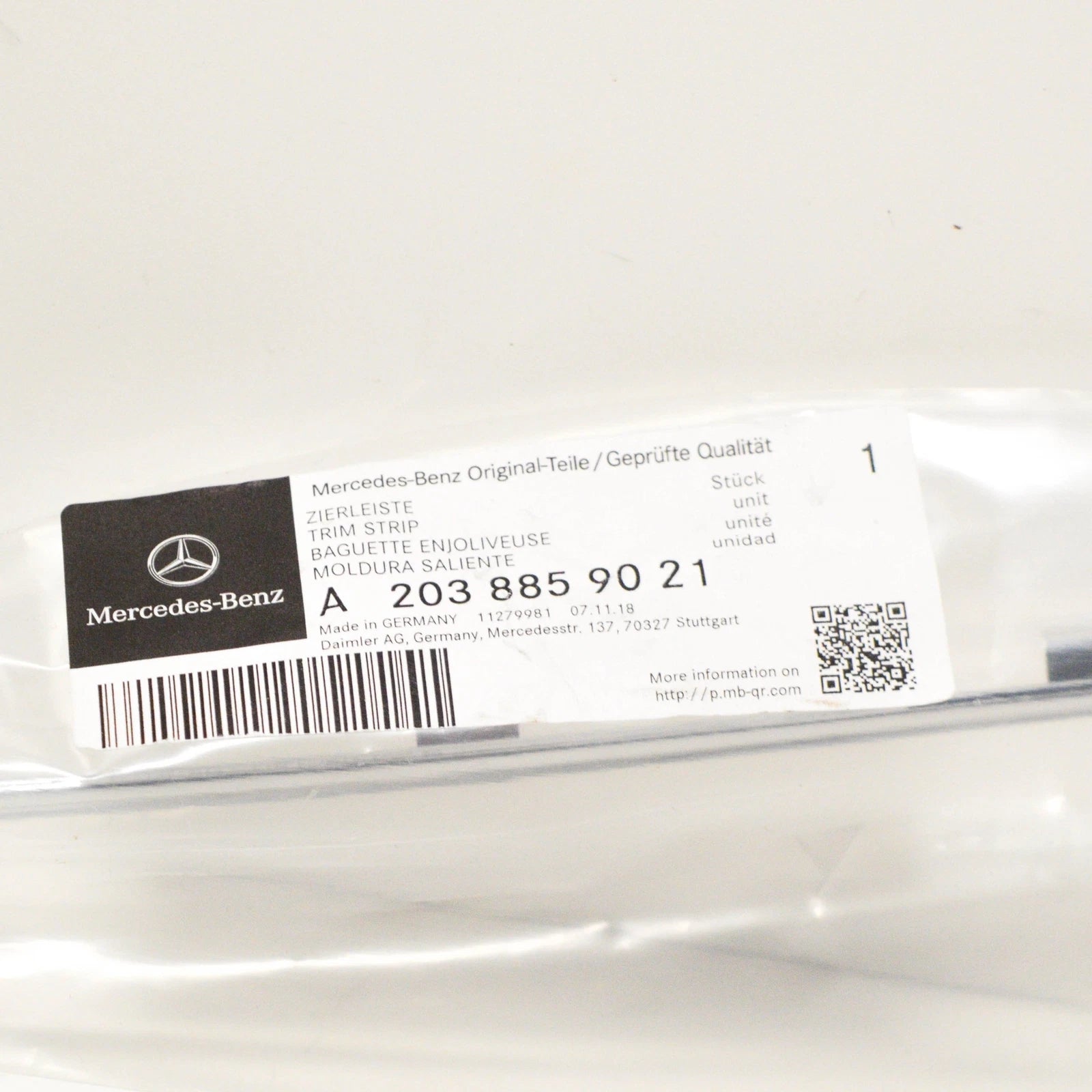 NEW MERCEDES-BENZ C COUPE CL203 REAR BUMPER RIGHT MOLDING A2038859021