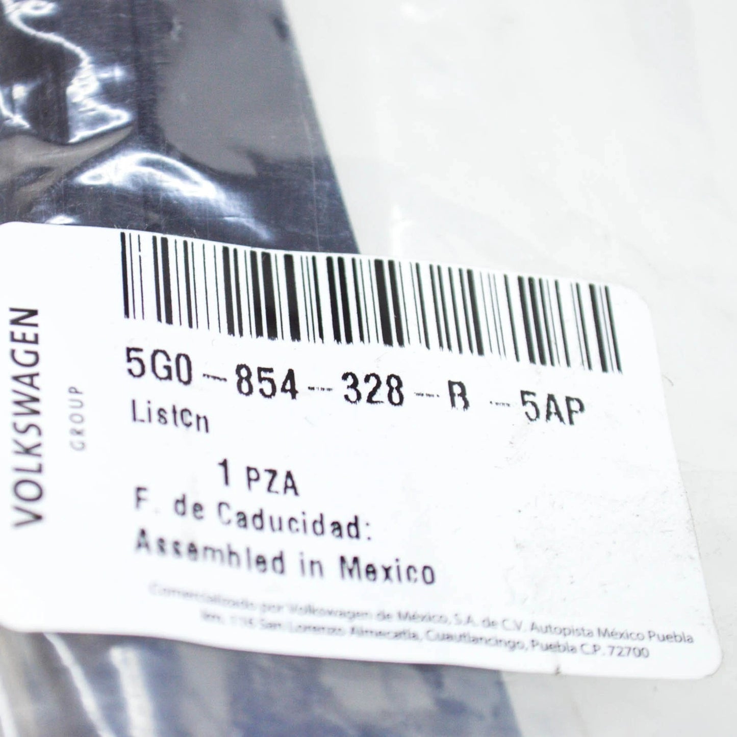 NEW VOLKSWAGEN GOLF MK7 FRONT WINDSHIELD RIGHT TRIM 5G0854328B5AP ORIGINAL