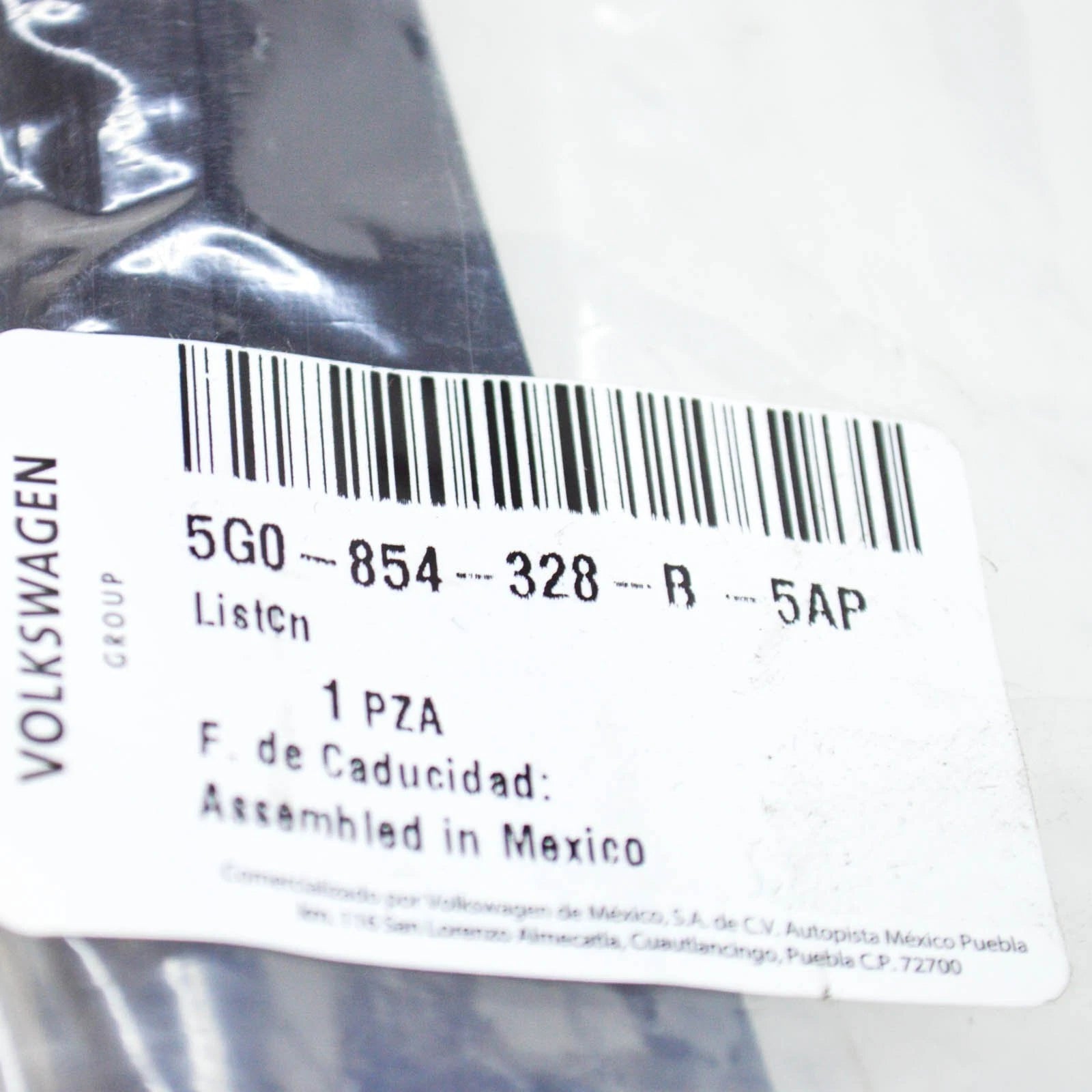 NEW VOLKSWAGEN GOLF MK7 FRONT WINDSHIELD RIGHT TRIM 5G0854328B5AP ORIGINAL