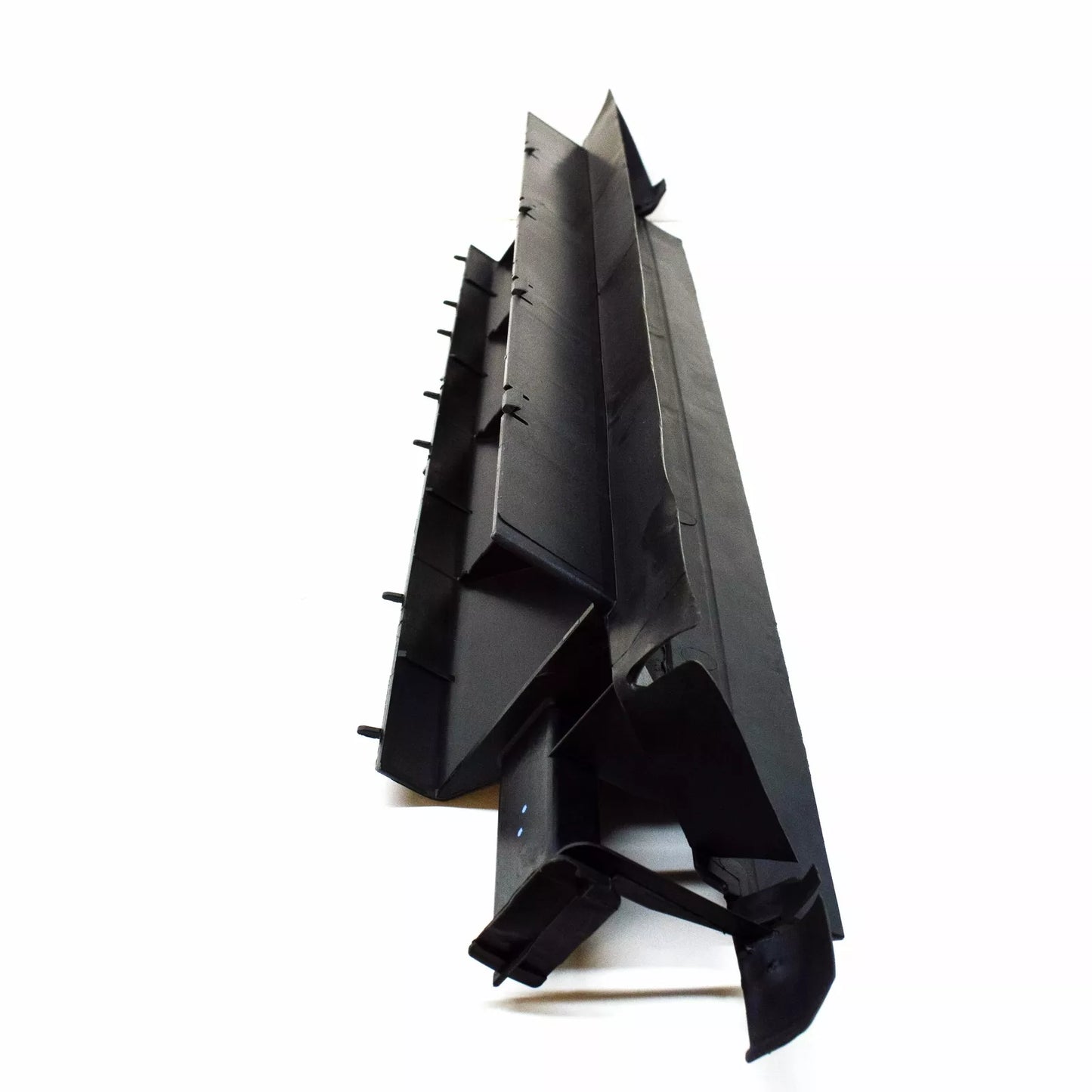 NEW MERCEDES-BENZ CLS C218 OIL COOLER AIR DUCT A2185000216 ORIGINAL