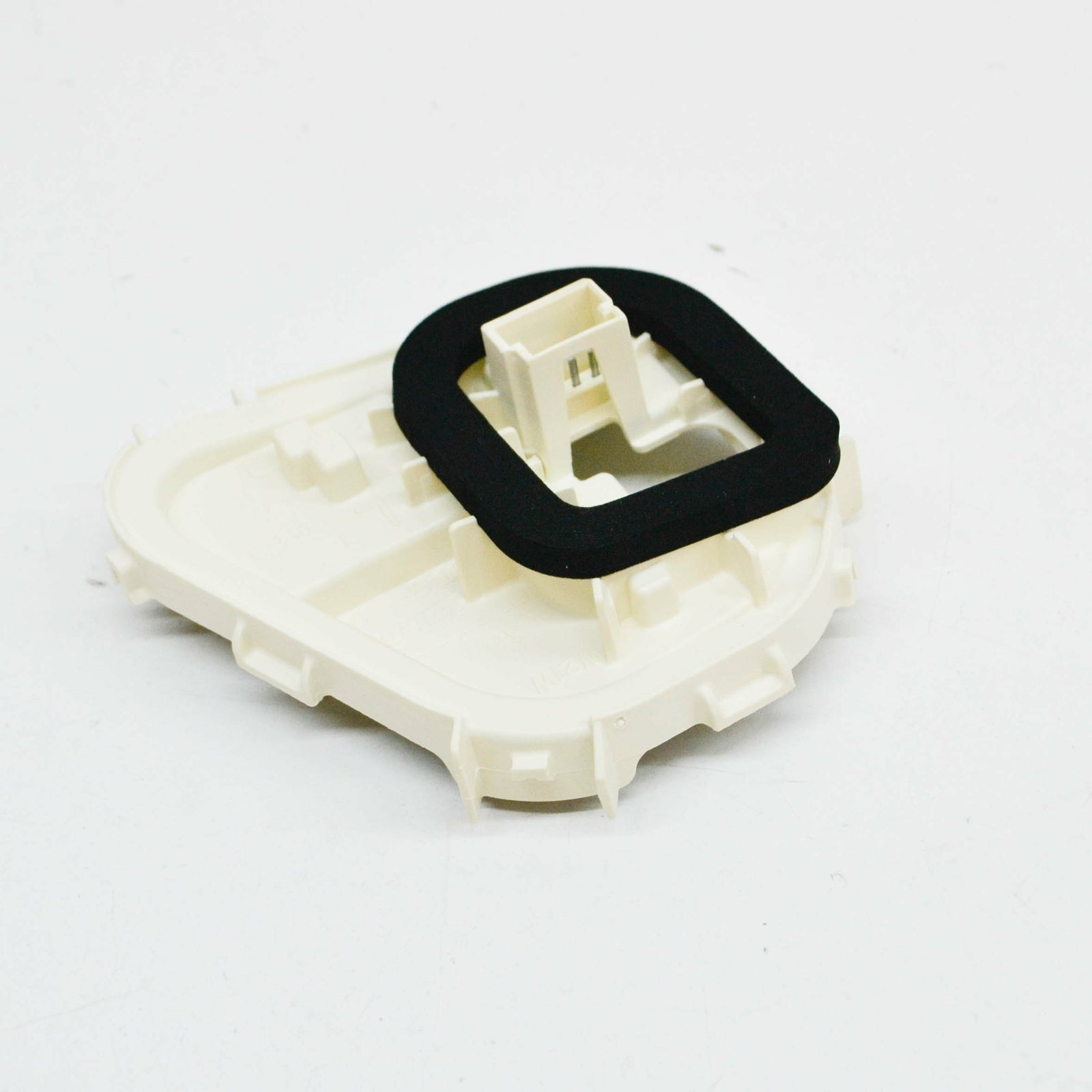 NEW VW GOLF MK7 REAR LEFT OUTER TAIL LIGHT BULB CARRIER 5G9945257A ORIGINAL