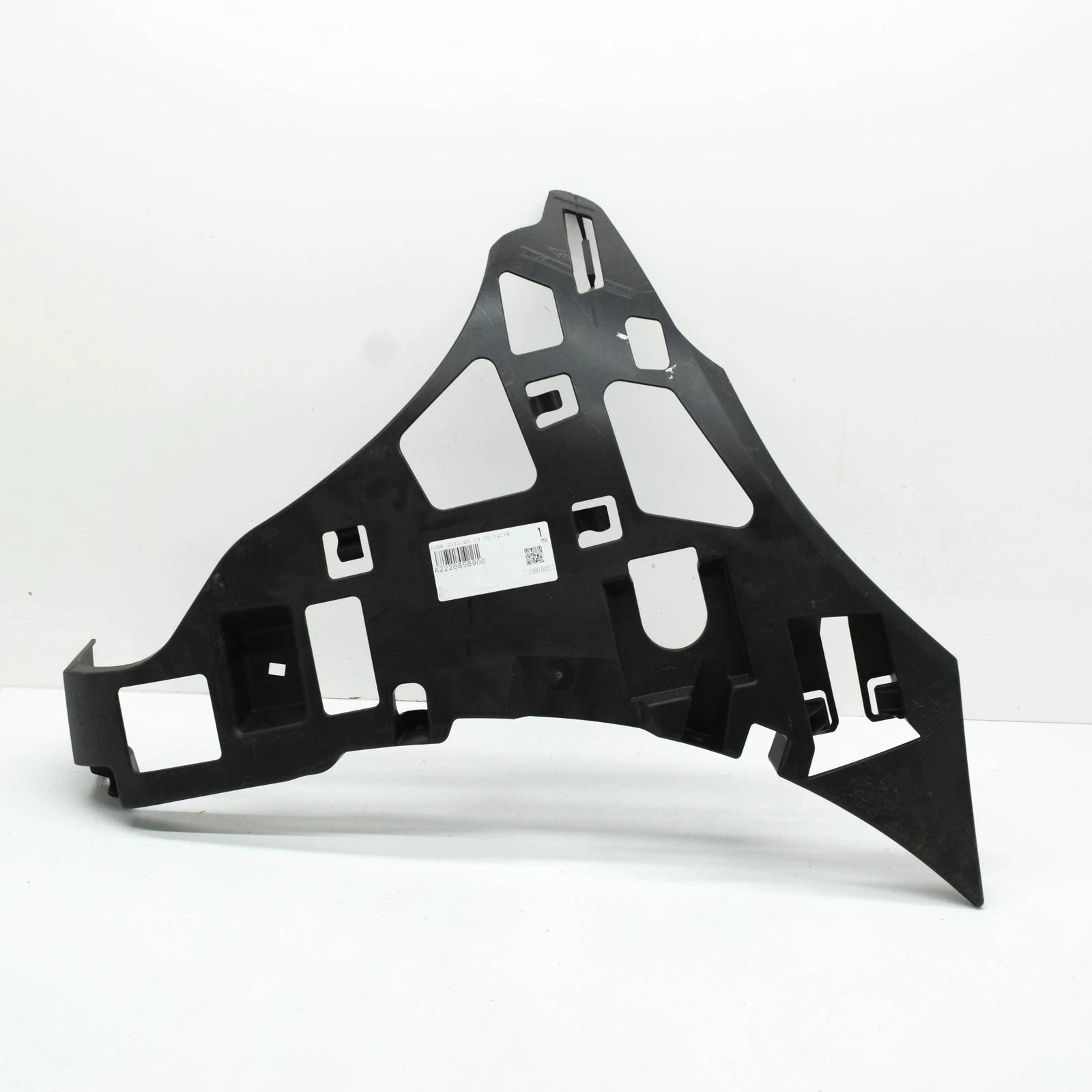 NEW MERCEDES-BENZ S W222 FRONT LEFT BUMPER BRACKET A2228858900 ORIGINAL