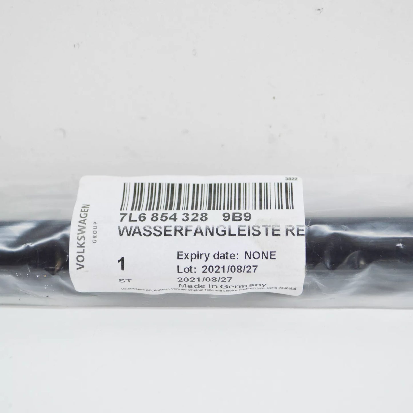 NEW VW TOUAREG 7L FRONT RIGHT WINDSHIELD MOLDING 7L68543289B9 ORIGINAL