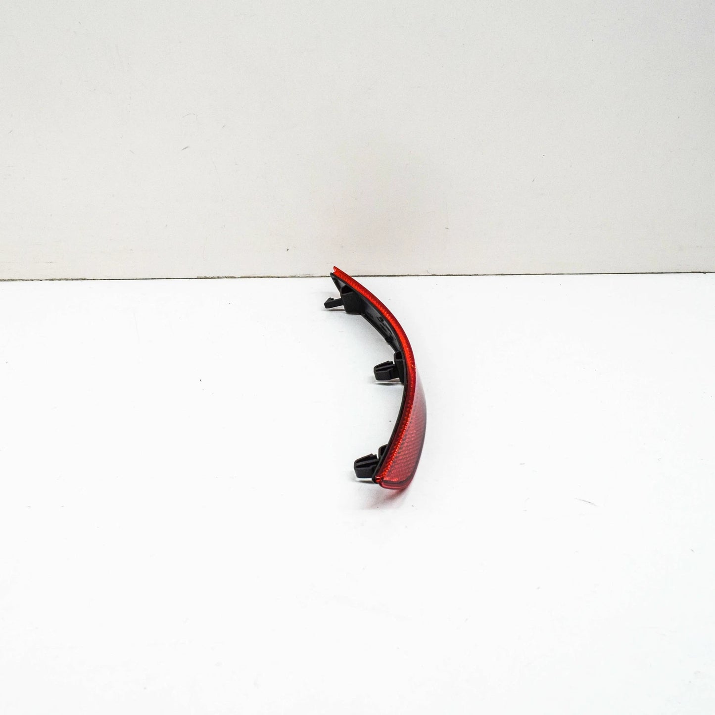 NEW AUDI A3 8V REAR BUMPER LEFT REFLECTOR 8V5945105A