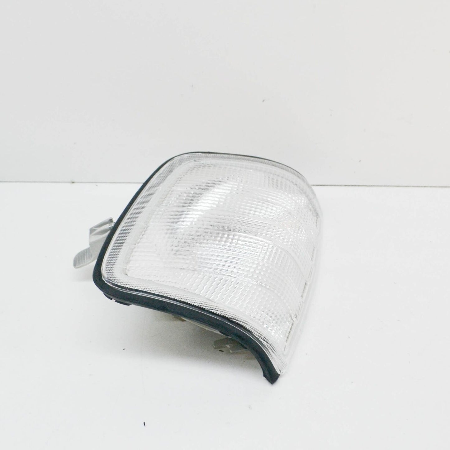 NEW MERCEDES-BENZ E W124 FRONT LEFT BLINKER LIGHT A1248260943 ORIGINAL