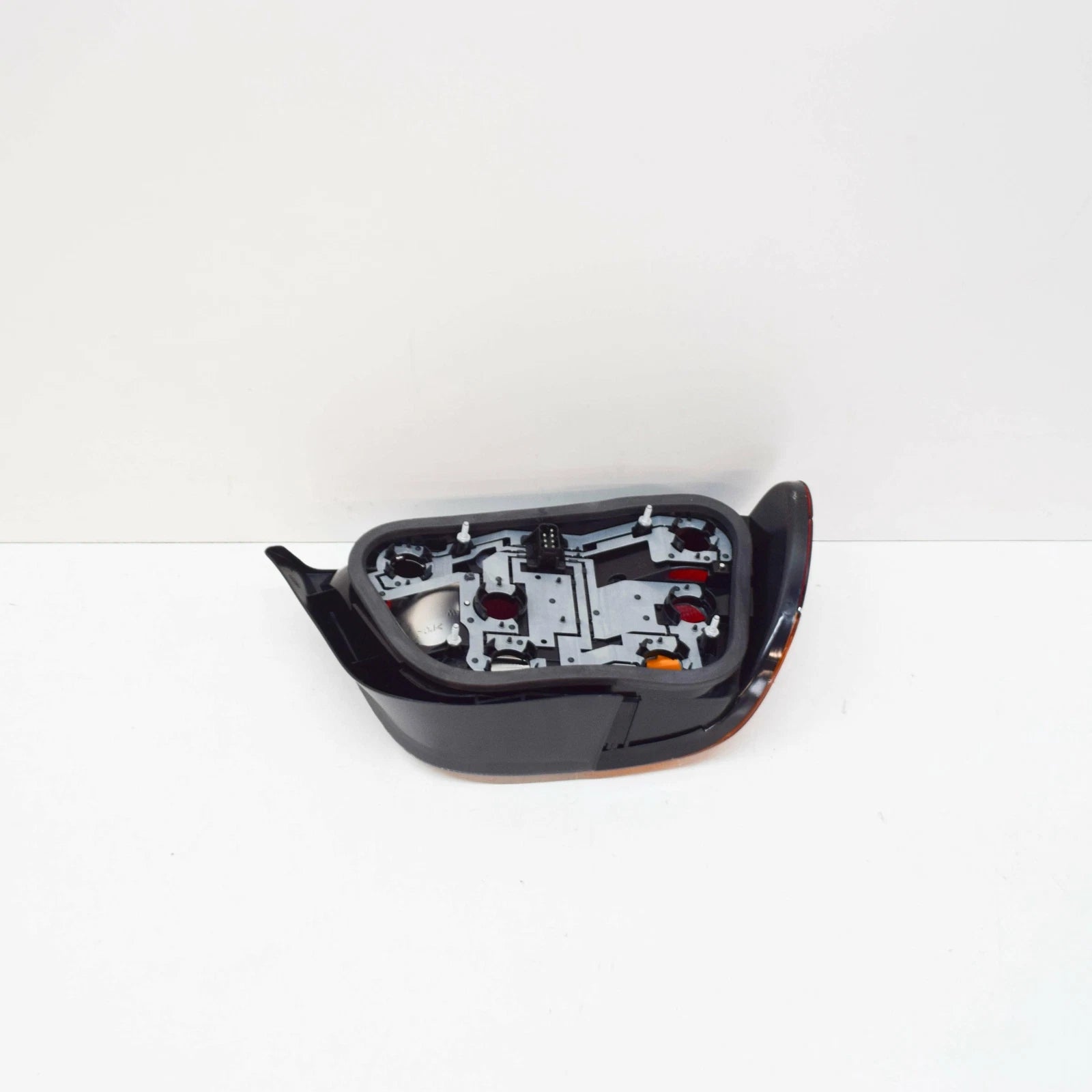 NEW BMW E38 SEDAN TAIL LIGHT RIGHT 8360080 63218360080 ORIGINAL