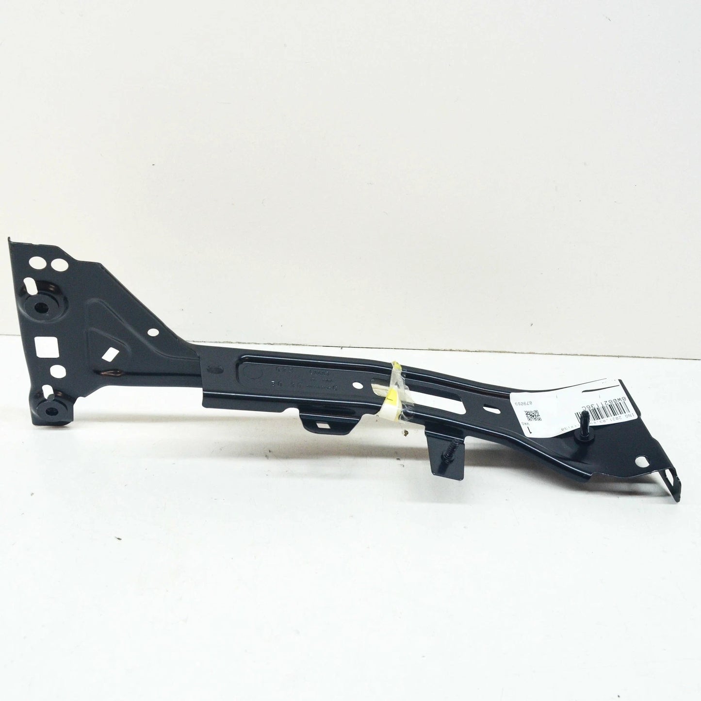 NEW AUDI A4 B9 FRONT RIGHT FENDER REINFORCEMENT BAR 8W0821136C