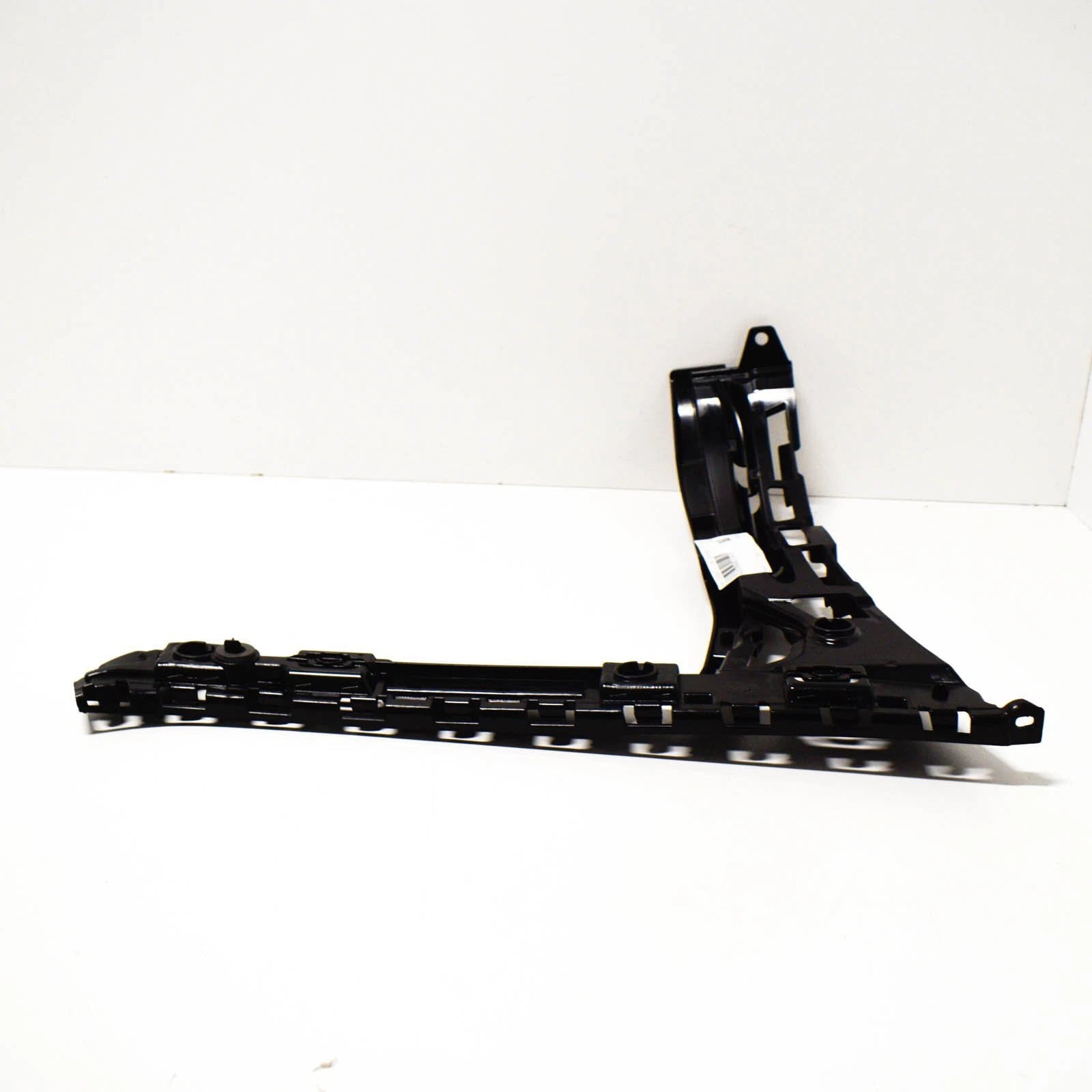 NEW MB C-CLASS W205 REAR BUMPER RIGHT SIDE BRACKET A2058801802