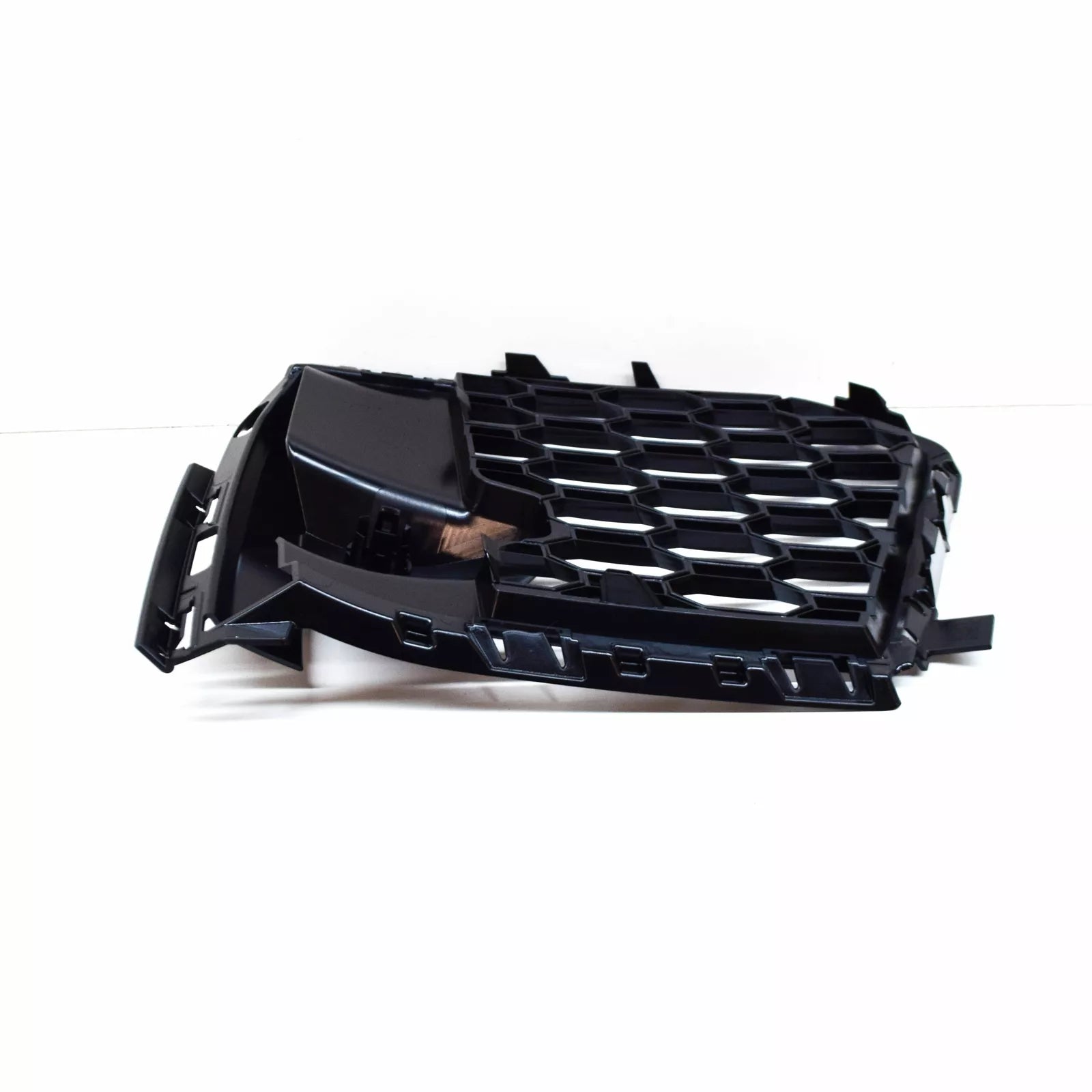 NEW BMW X6 G06 M FRONT RIGHT BUMPER OPEN GRILLE 51118069946 ORIGINAL