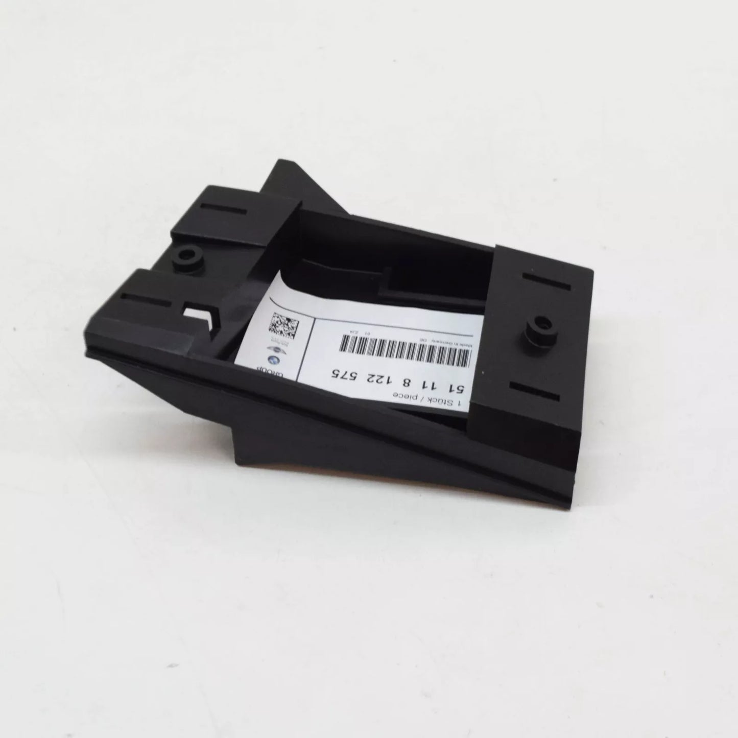 NEW BMW 3 E36 FRONT BUMPER LEFT INSERT BRACKET 51118122575