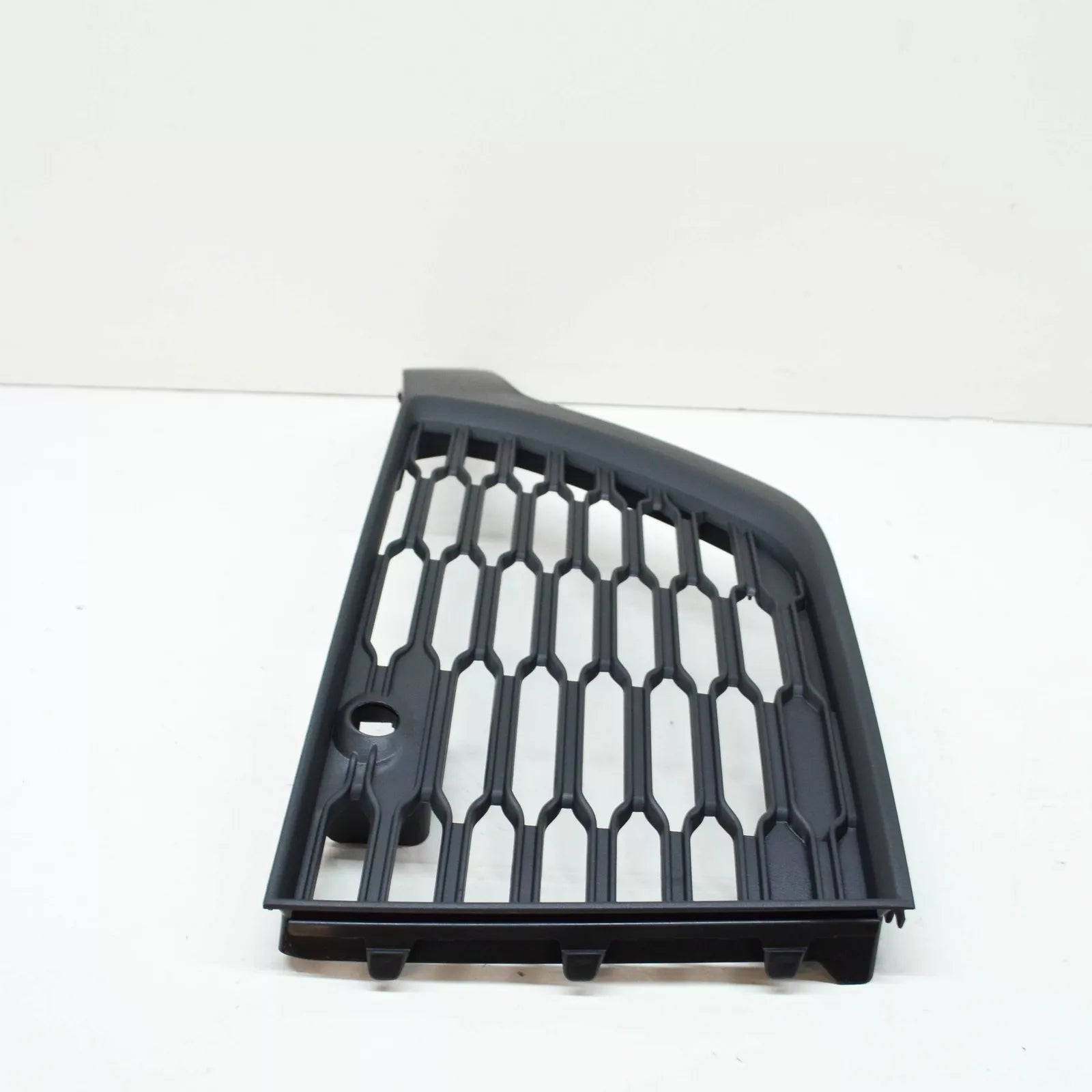 NEW AUDI SQ7 4M FRONT BUMPER LEFT OUTER AIR GRILLE 4M0890681A