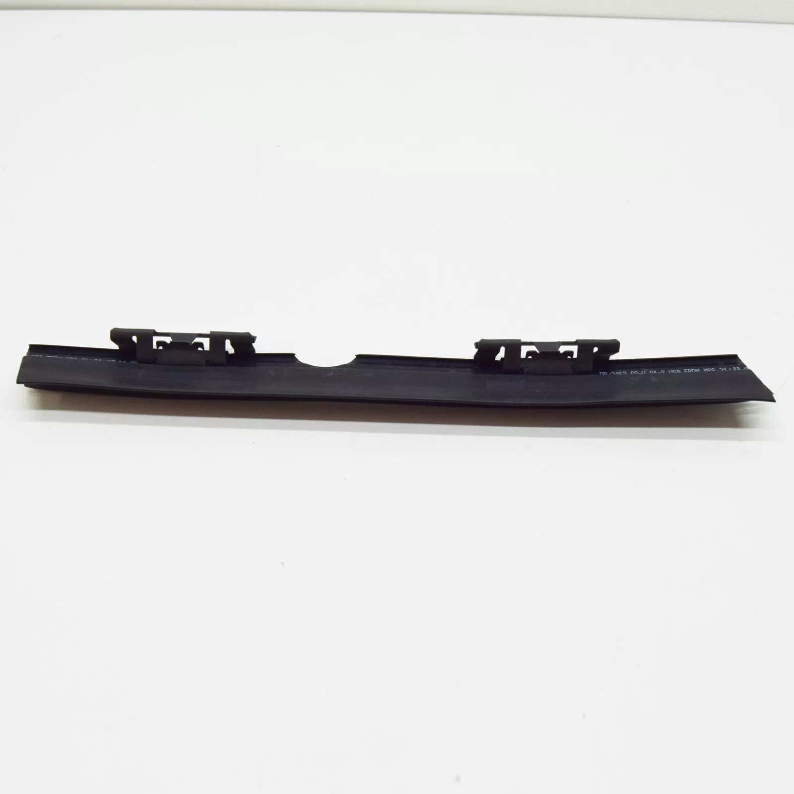 NEW MERCEDES-BENZ ML W166 INSIDE REAR RIGHT SEALING RAIL A1667300224 ORIGINAL