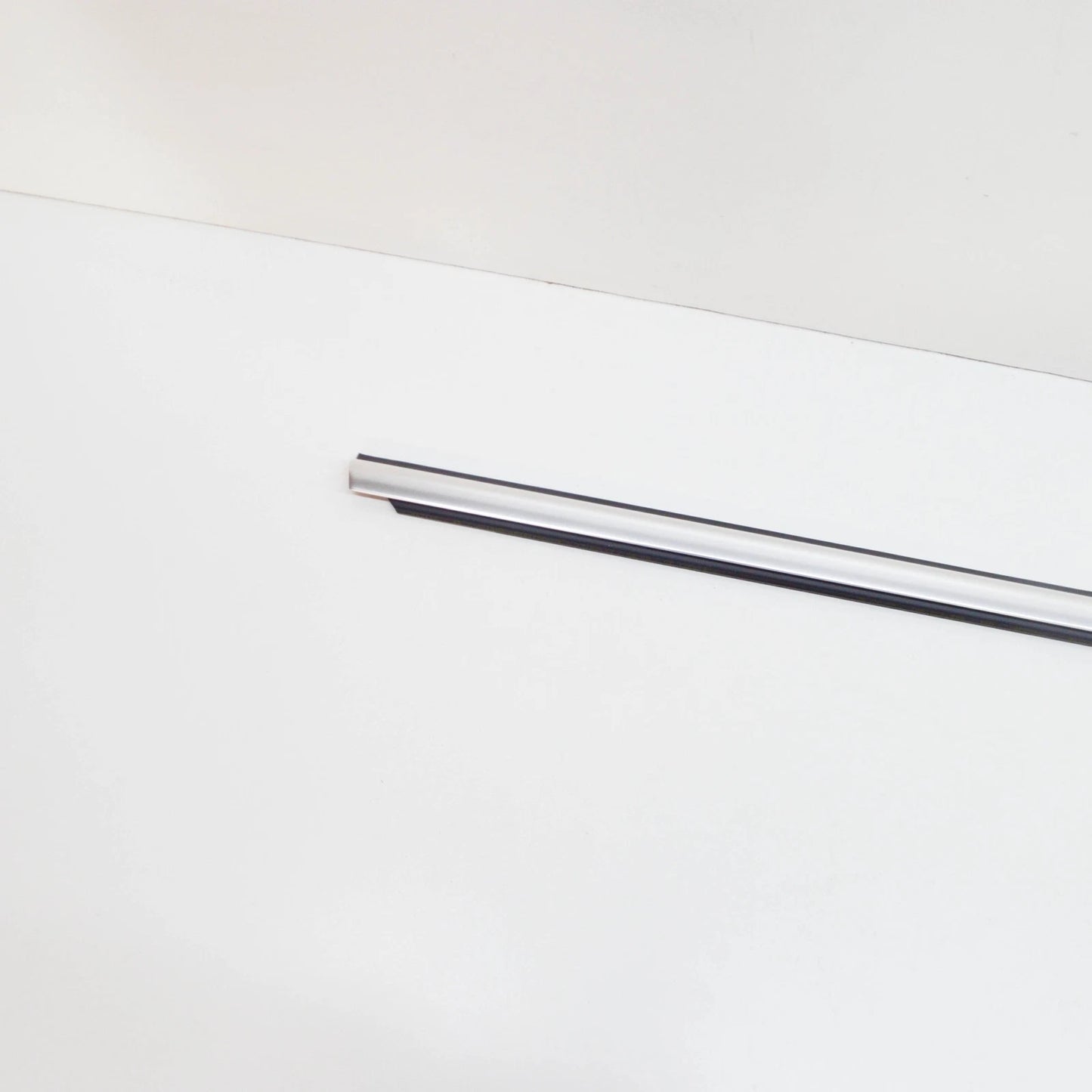 NEW VW CC 35 FRONT RIGHT OUTER DOOR WINDOW APERTURE SEAL 3C8837476F3Q7 ORIGINAL