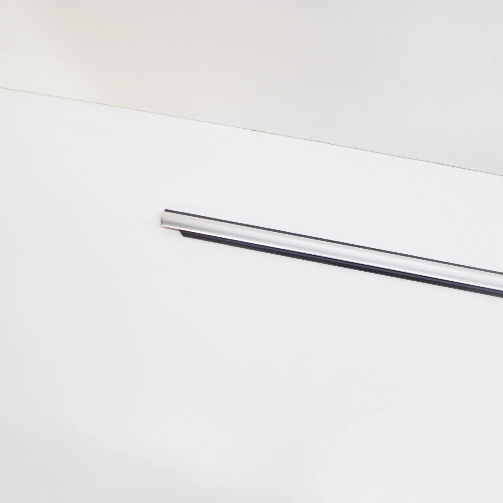 NEW VW CC 35 FRONT RIGHT OUTER DOOR WINDOW APERTURE SEAL 3C8837476F3Q7 ORIGINAL