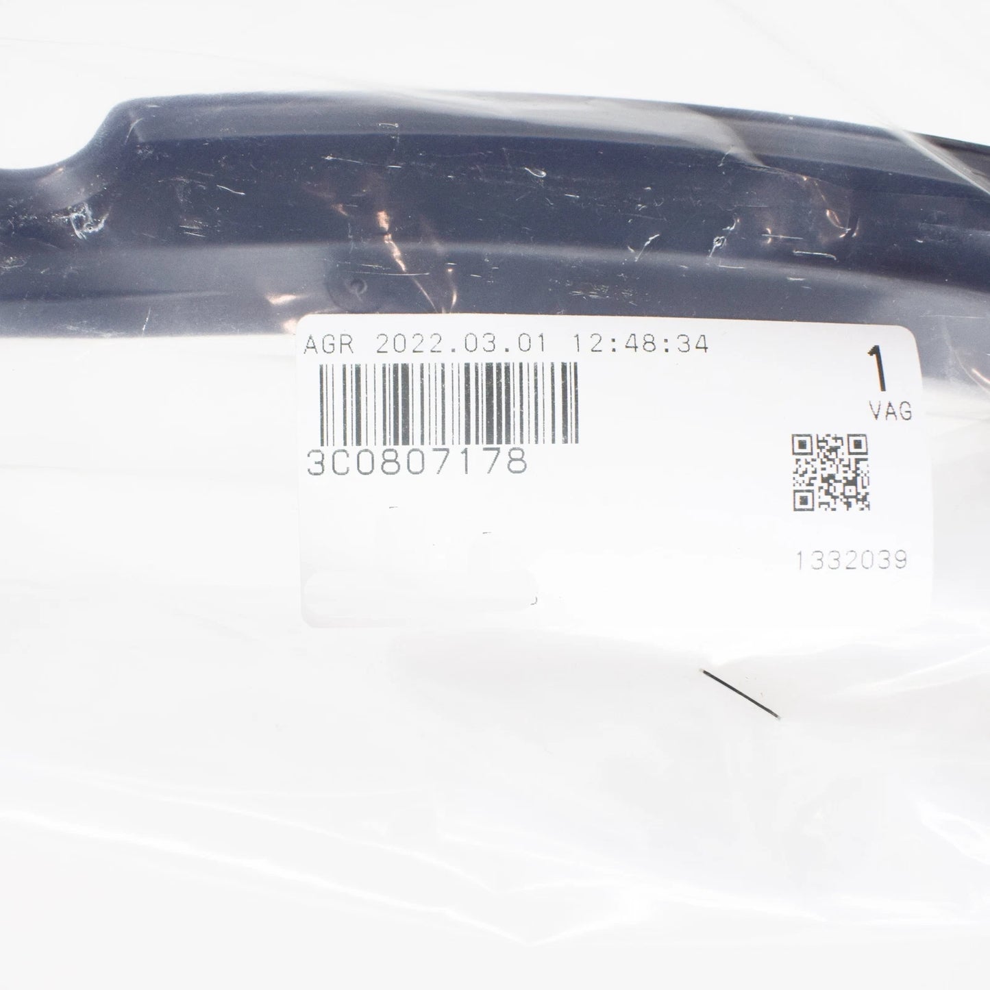 NEW VOLKSWAGEN PASSAT B6 FRONT BUMPER RIGHT GUIDE PIECE 3C0807178 ORIGINAL