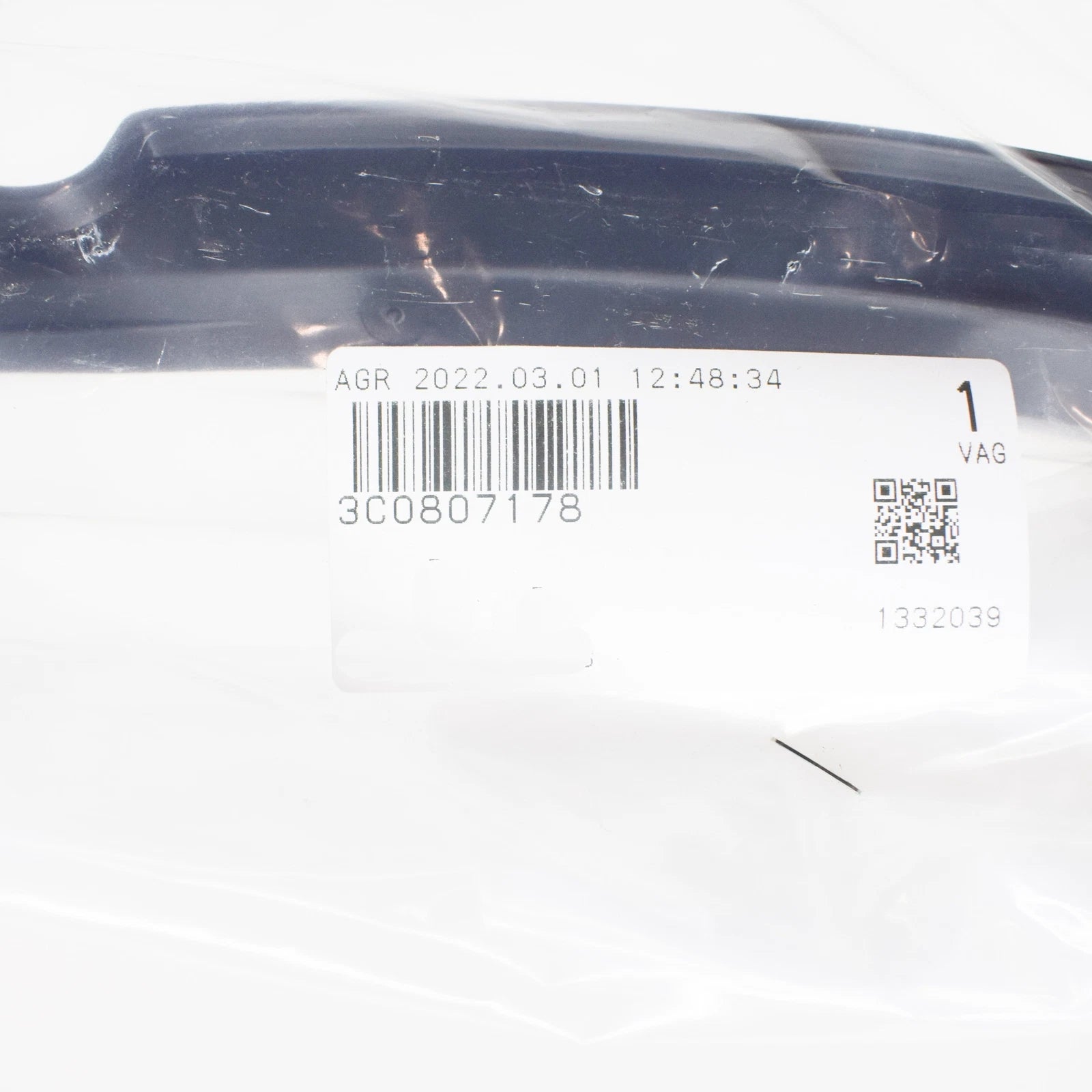 NEW VOLKSWAGEN PASSAT B6 FRONT BUMPER RIGHT GUIDE PIECE 3C0807178 ORIGINAL