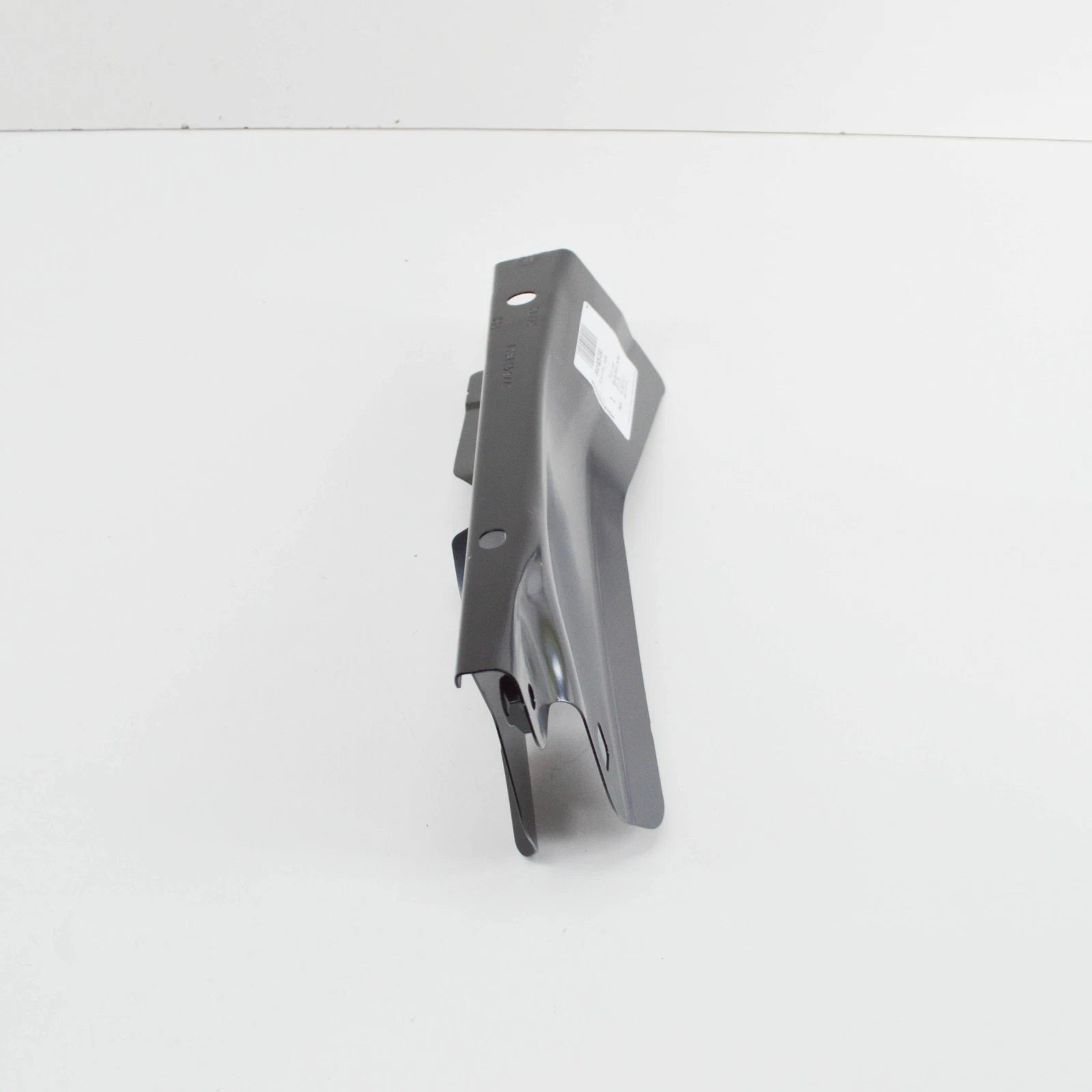 NEW AUDI A3 8V FRONT RIGHT FENDER BRACKET PLATE 8V0805030 ORIGINAL