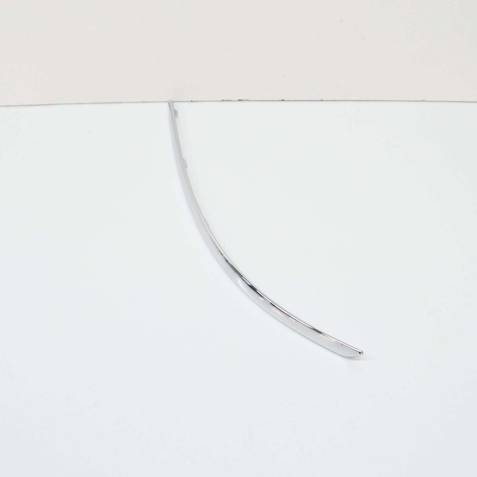 NEW MERCEDES-BENZ B W245 FRONT LEFT BUMPER MOLDING A1698851721 ORIGINAL