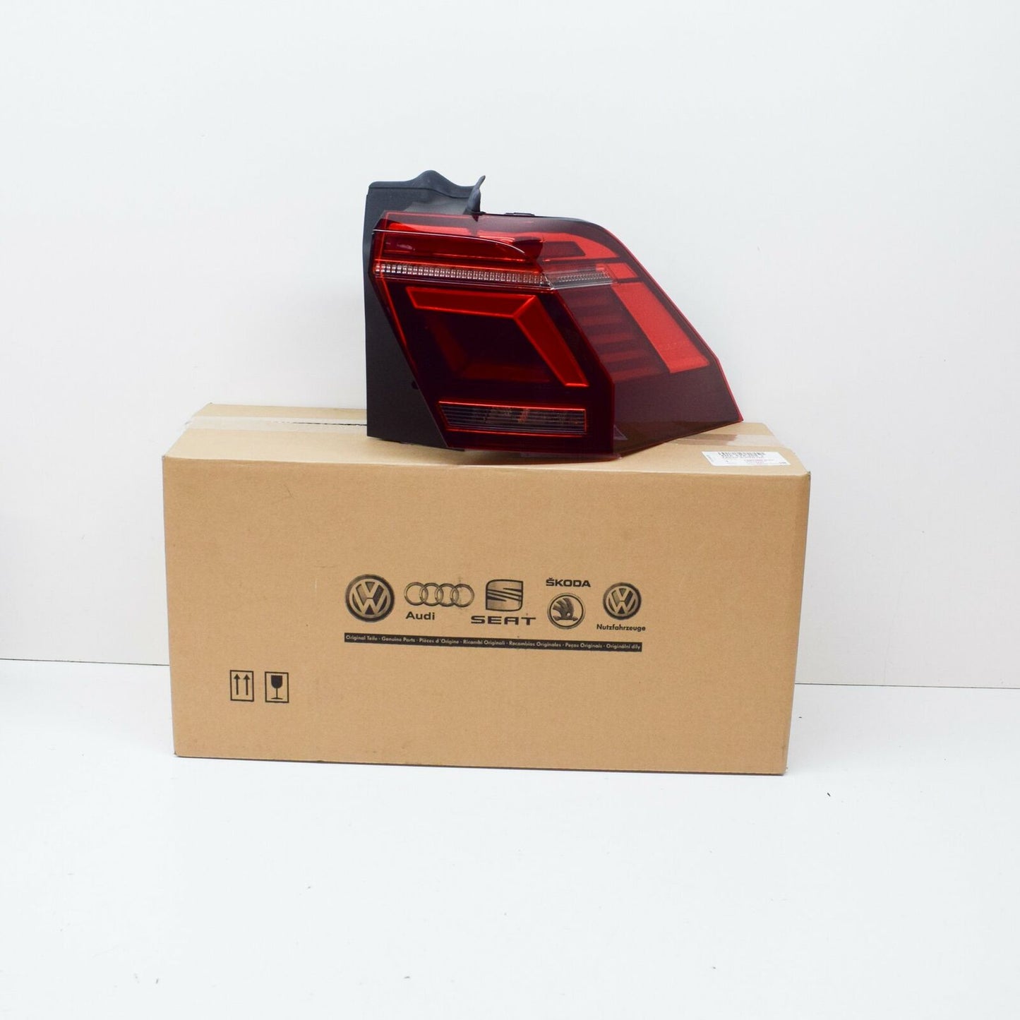new volkswagen tiguan ad rear right taillight 5na945208j 2019 original