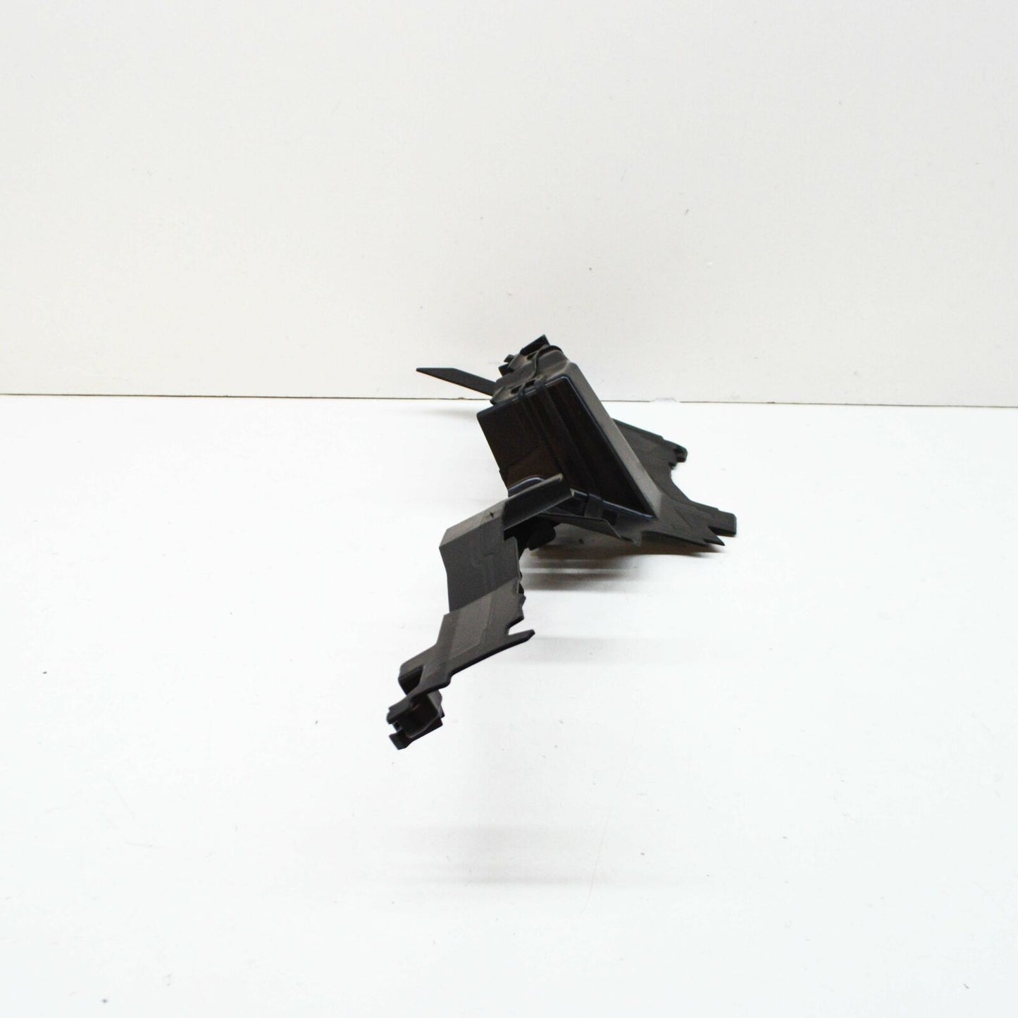 NEW VOLKSWAGEN POLO AW 6R RIGHT RADIATOR AIR DUCT 2G0121284A ORIGINAL