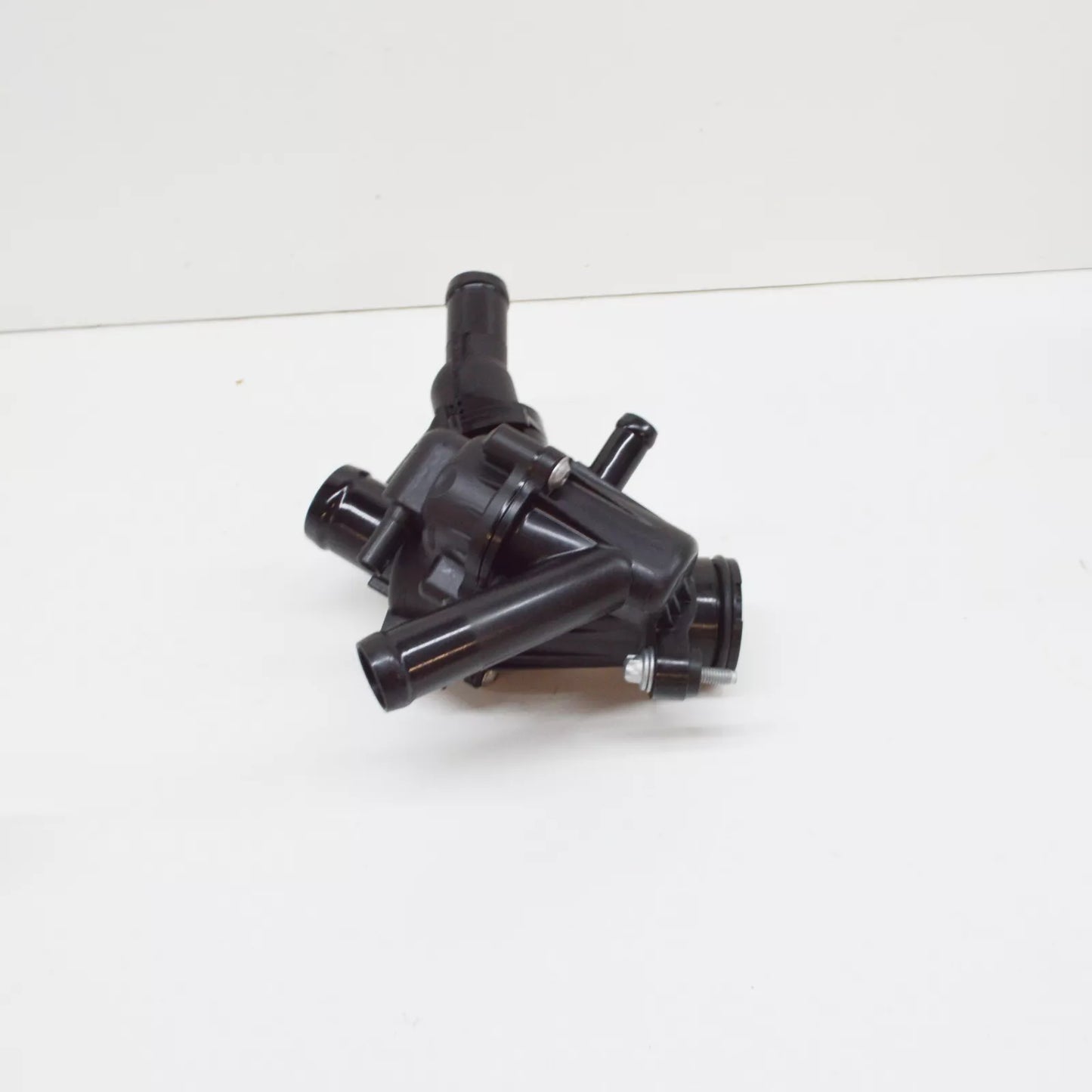 NEW MERCEDES-BENZ GLA X156 THERMOSTAT A2702002200