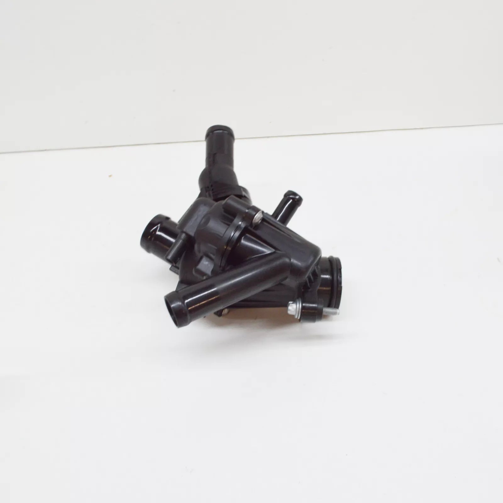 NEW MERCEDES-BENZ GLA X156 THERMOSTAT A2702002200