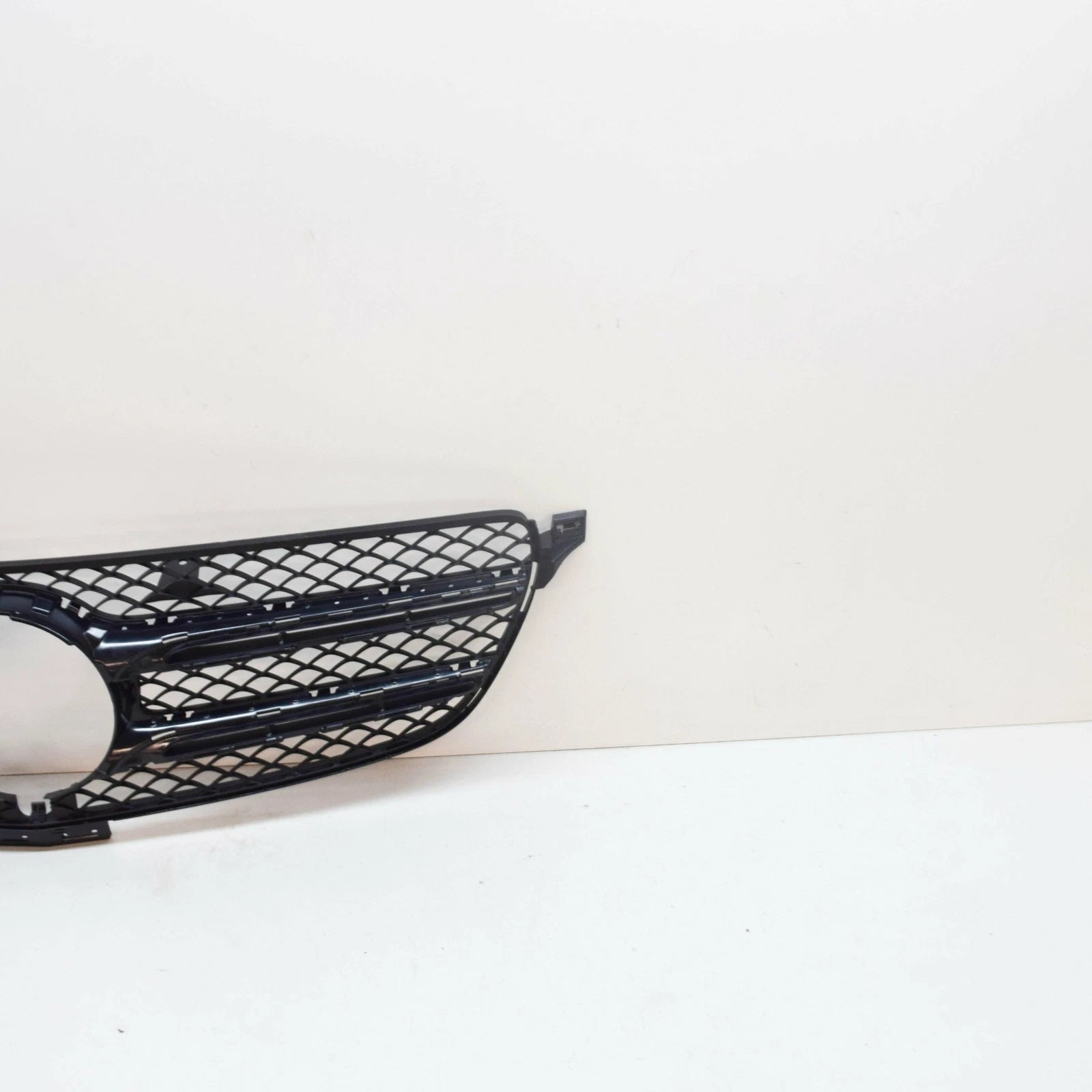 NEW MERCEDES-BENZ GLE W166 FRONT GRILLE CARRIER A1668880360