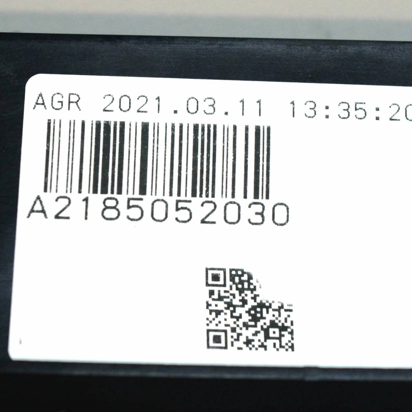 NEW MERCEDES-BENZ E COUPE C207 REAR OIL COOLER AIR DUCT A2185052030 ORIGINAL