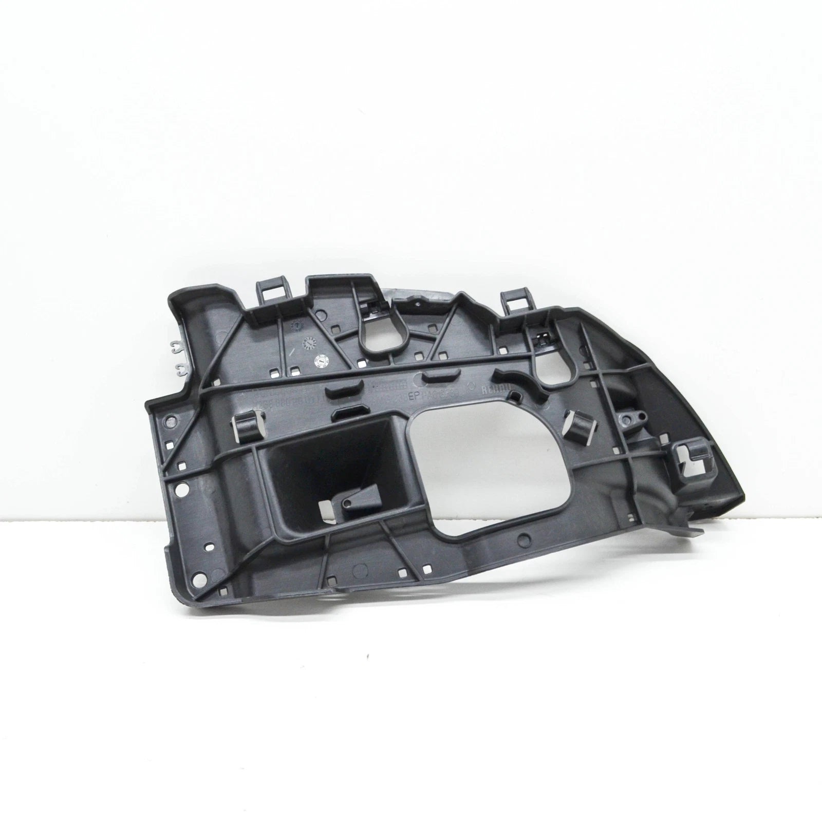 NEW MERCEDES-BENZ E COUPE C238 REAR LEFT BUMPER BRACKET A2388852901