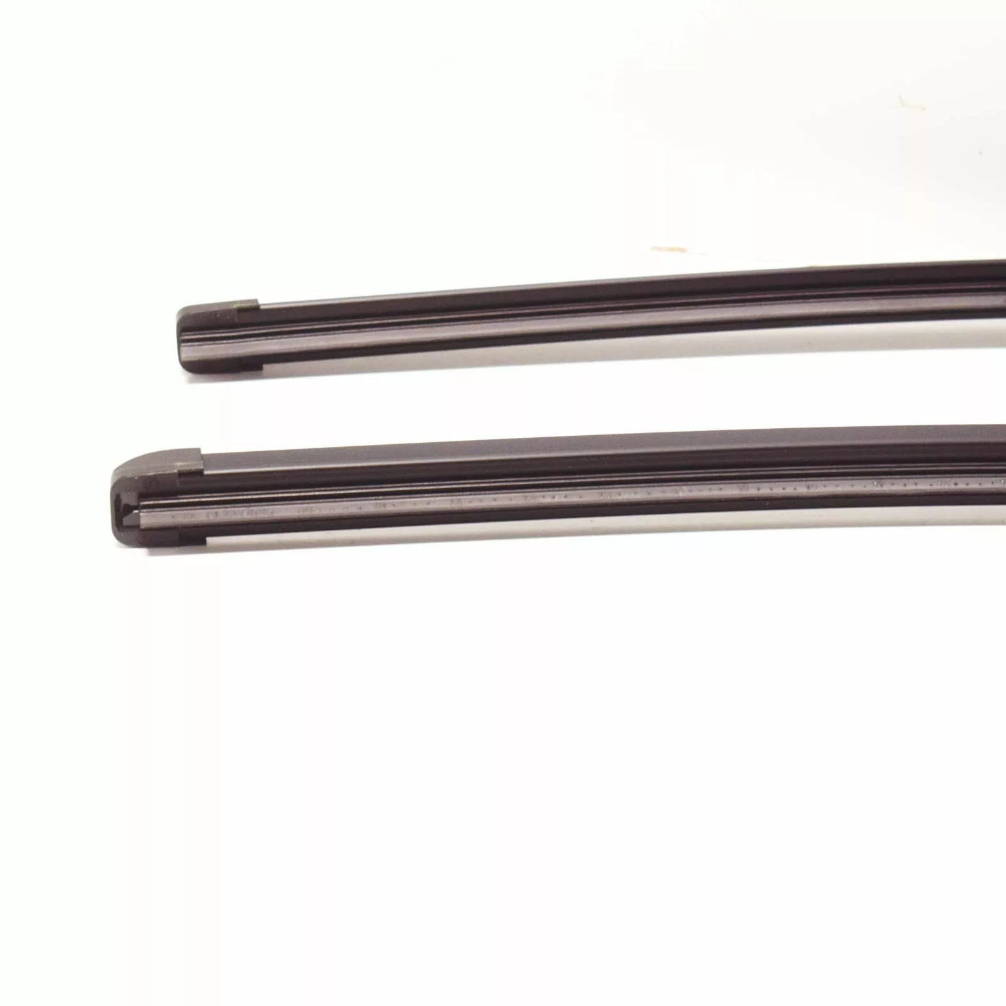 NEW VOLKSWAGEN TOUAREG 7P5 FRONT WINDSHIELD WIPER BLADE SET 7P0998002