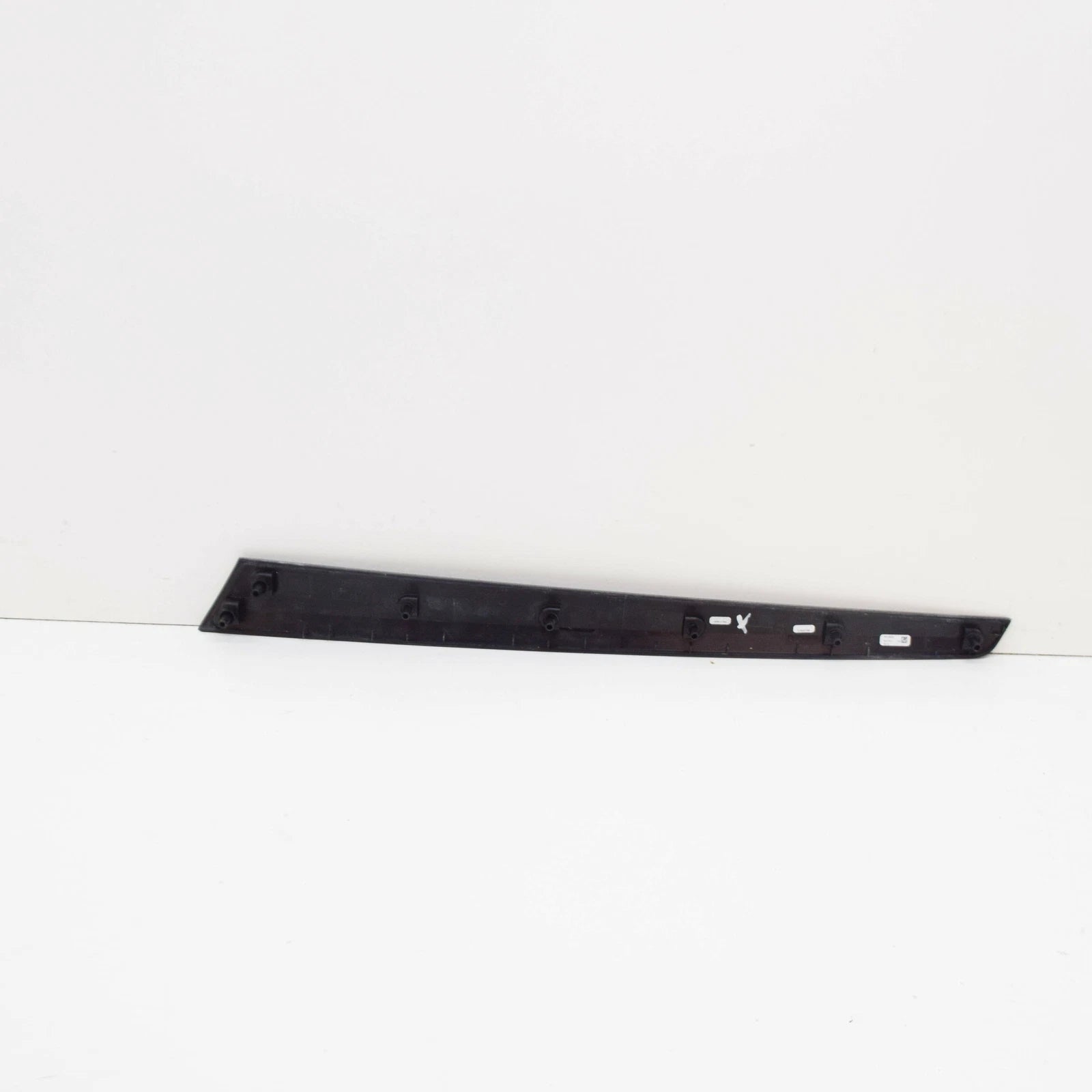 NEW MERCEDES-BENZ E C207 FRONT LEFT DOOR MOULDING A20772023222A04 ORIGINAL