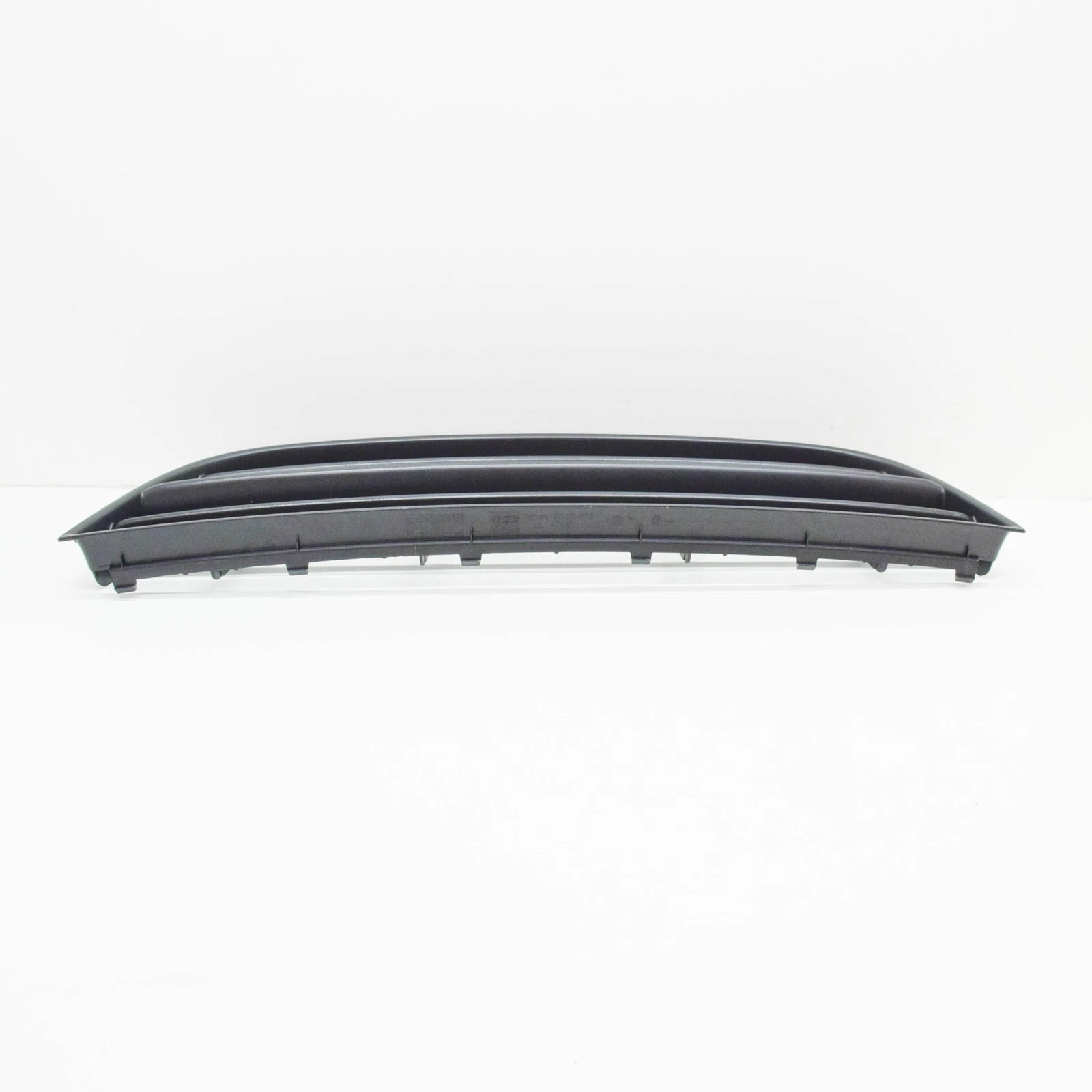 NEW VOLKSWAGEN POLO 9N FRONT BUMPER CENTER LOWER GRILLE 6Q0853677B 9B9 ORIGINAL