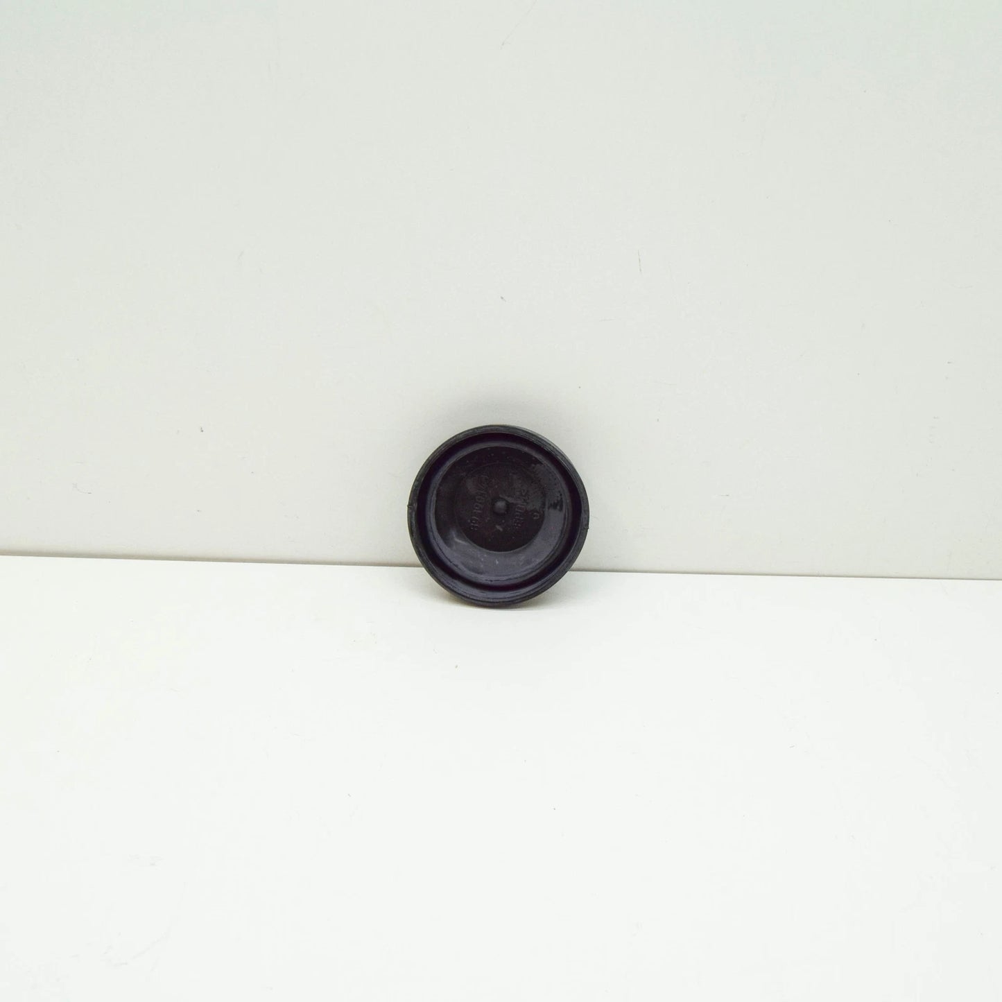 NEW VW PASSAT B6 FRONT HEADLIGHT MAIN BEAM COVER CAP 3C0941607C ORIGINAL