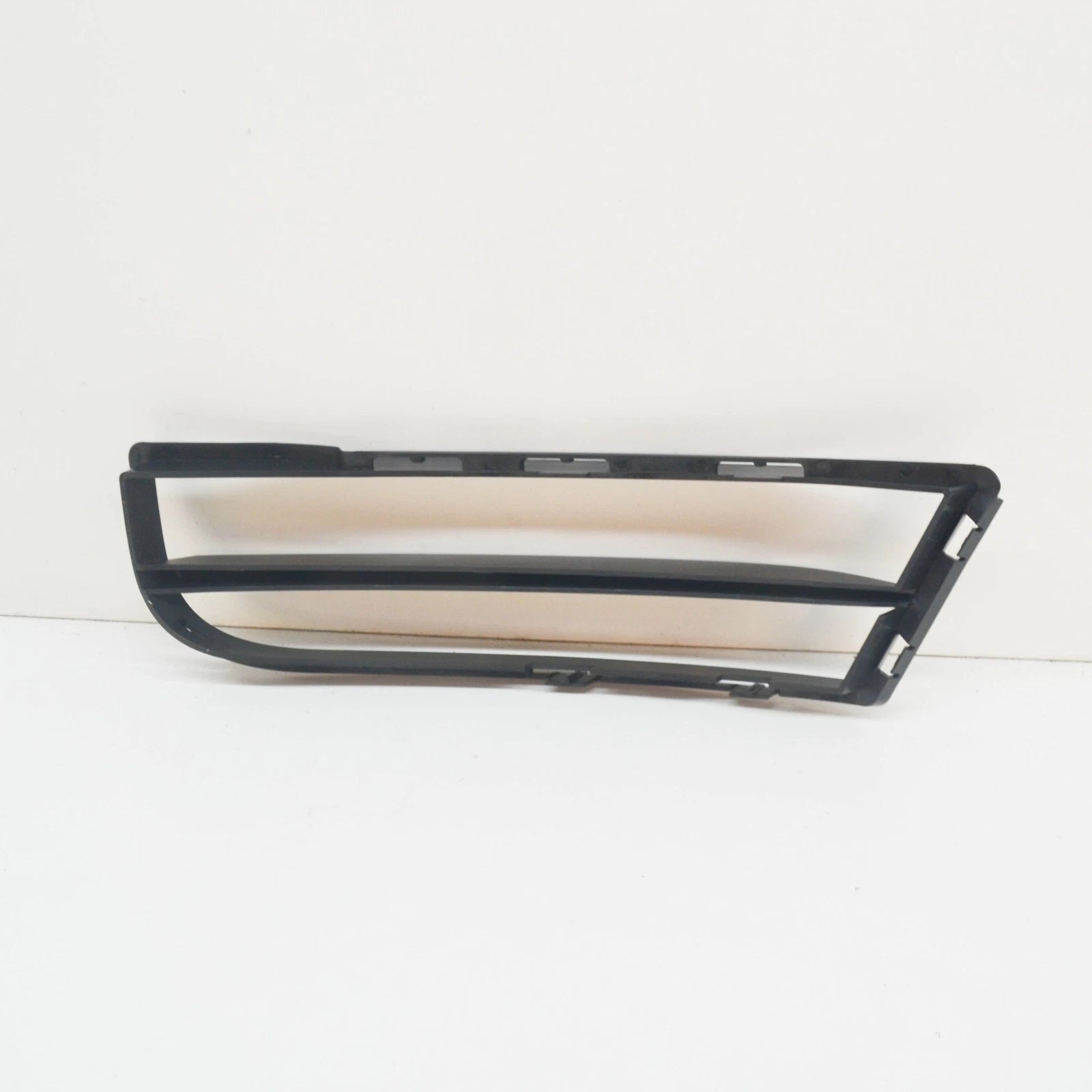 NEW BMW 1 E82 FRONT M BUMPER RIGHT GRILLE 51118045922 8045922 2010 ORIGINAL