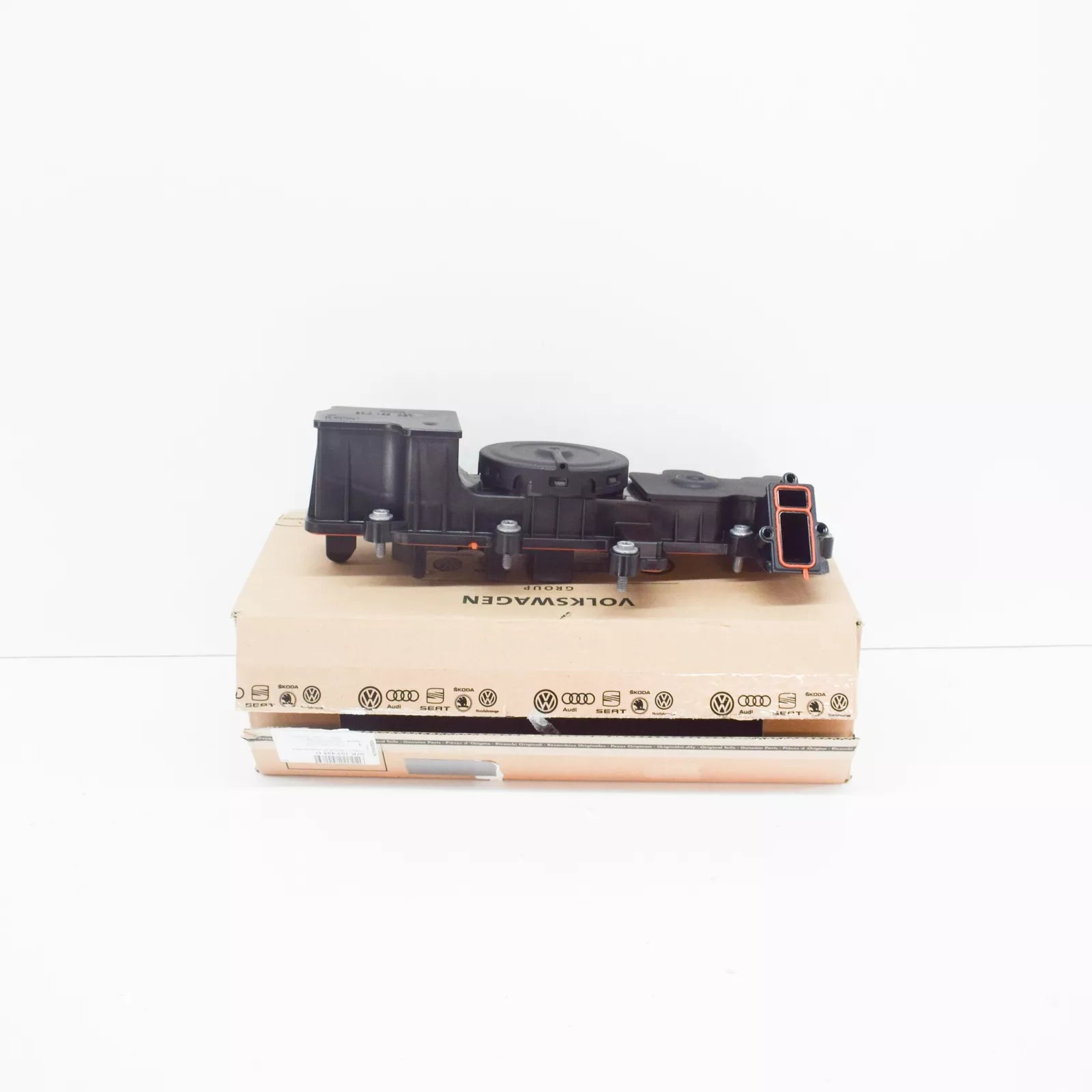 NEW AUDI RS3 8V ENGINE OIL SEPARATOR 07K103495F ORIGINAL