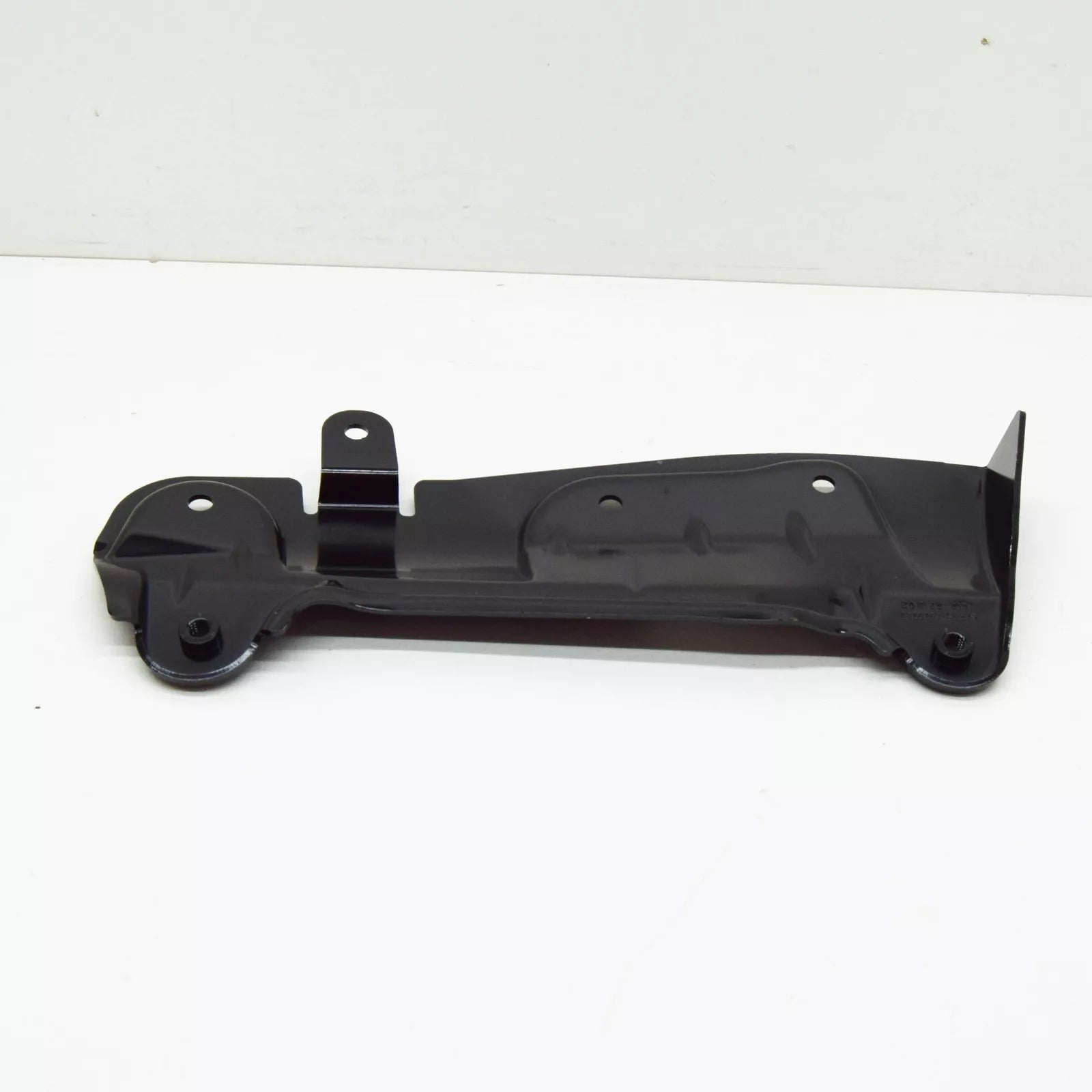 NEW MERCEDES-BENZ AMG GT X290 FRONT RIGHT BUMPER BRACKET A2906222200 ORIGINAL