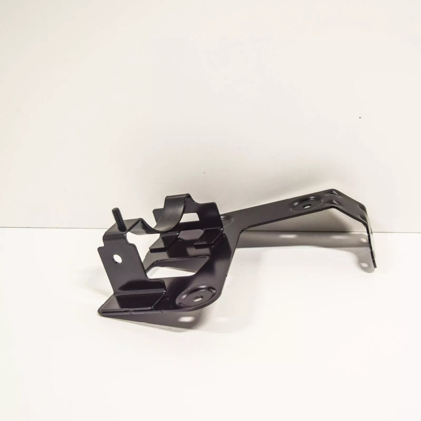 NEW AUDI A4 B9 ADDITIONAL COOLANT PUMP BRACKET 8W0145896C ORIGINAL