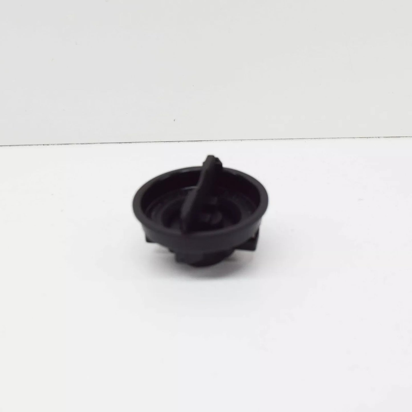 NEW VOLKSWAGEN CADDY 2K HEADLIGHT BULB SOCKET MOUNTING 2K0941109 ORIGINAL