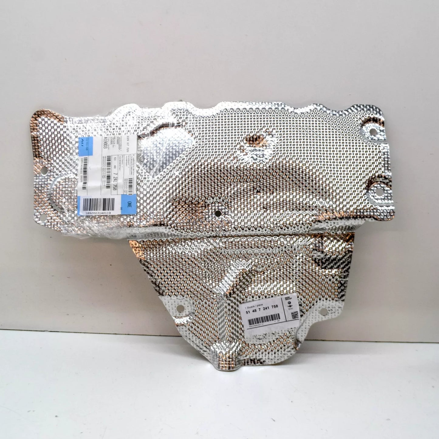 NEW BMW 1 F21 RIGHT ENGINE HEAT SHIELD PROTECTION 51487241758 ORIGINAL