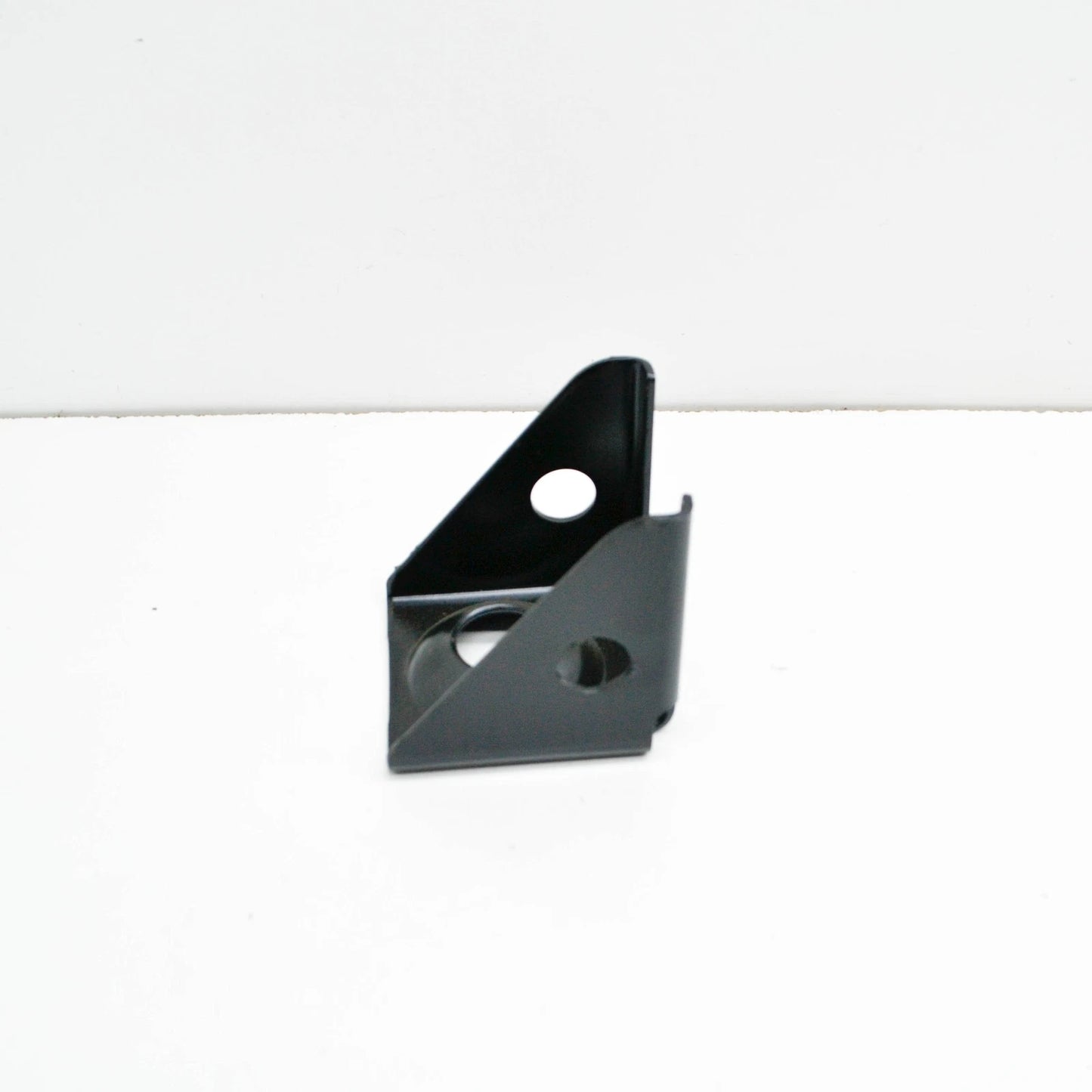 NEW VOLKSWAGEN AMAROK MK1 FRONT CROSS MEMBER FRAME BRACKET 2H0803267