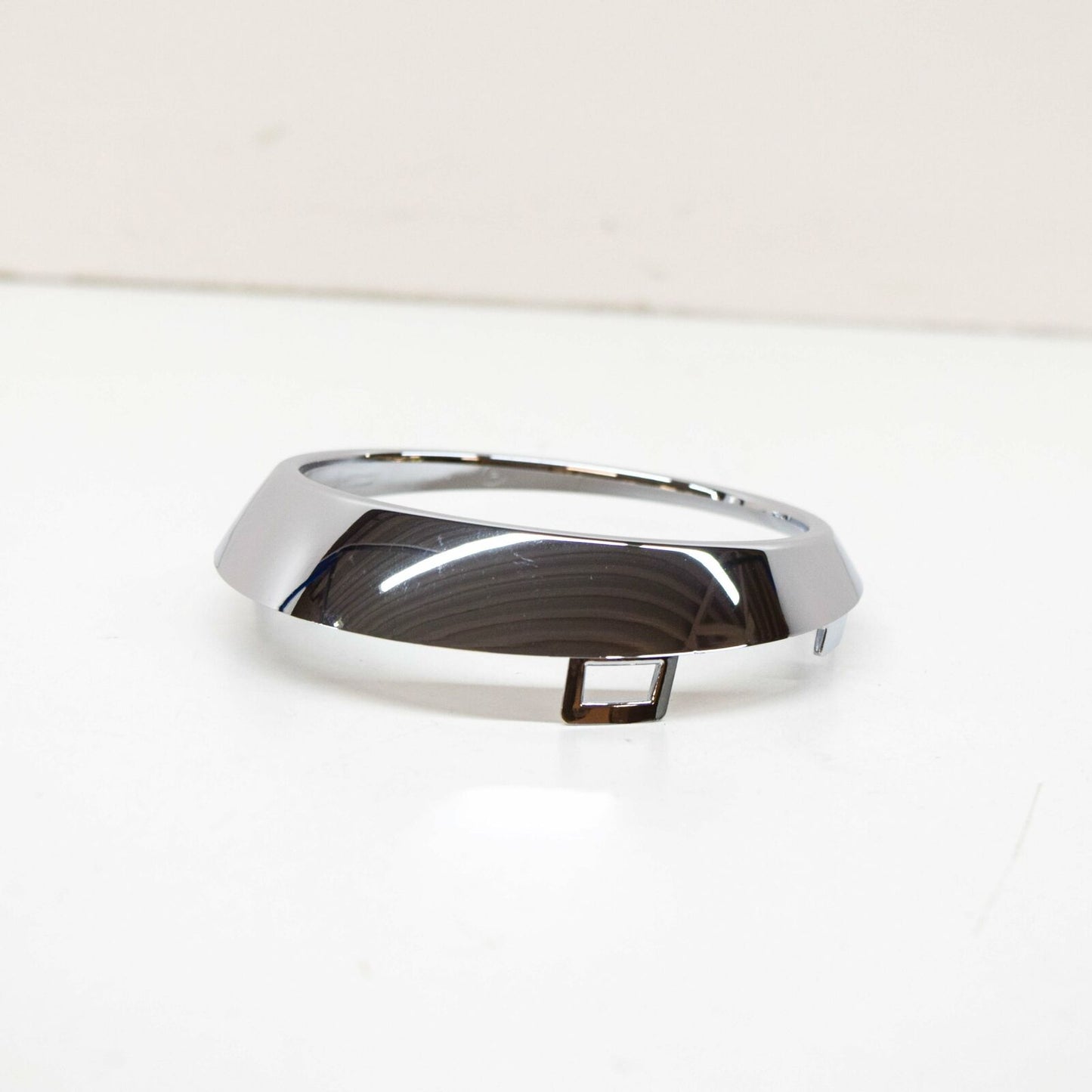 NEW MERCEDES-BENZ R W251 FRONT RIGHT FOG LIGHT TRIM RING A2518850474 ORIGINAL