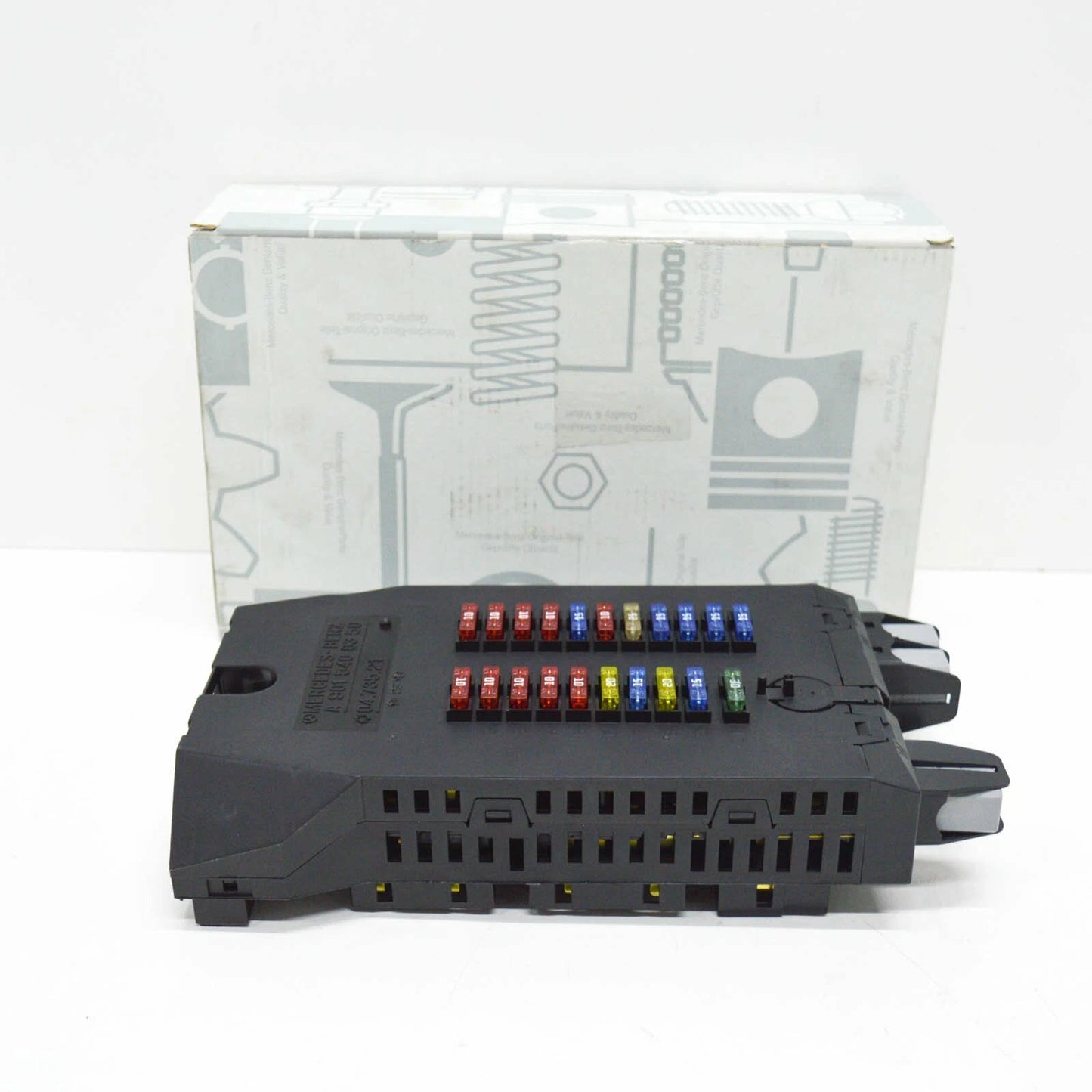 NEW MERCEDES-BENZ G W463 FUSE BOX A9015400350