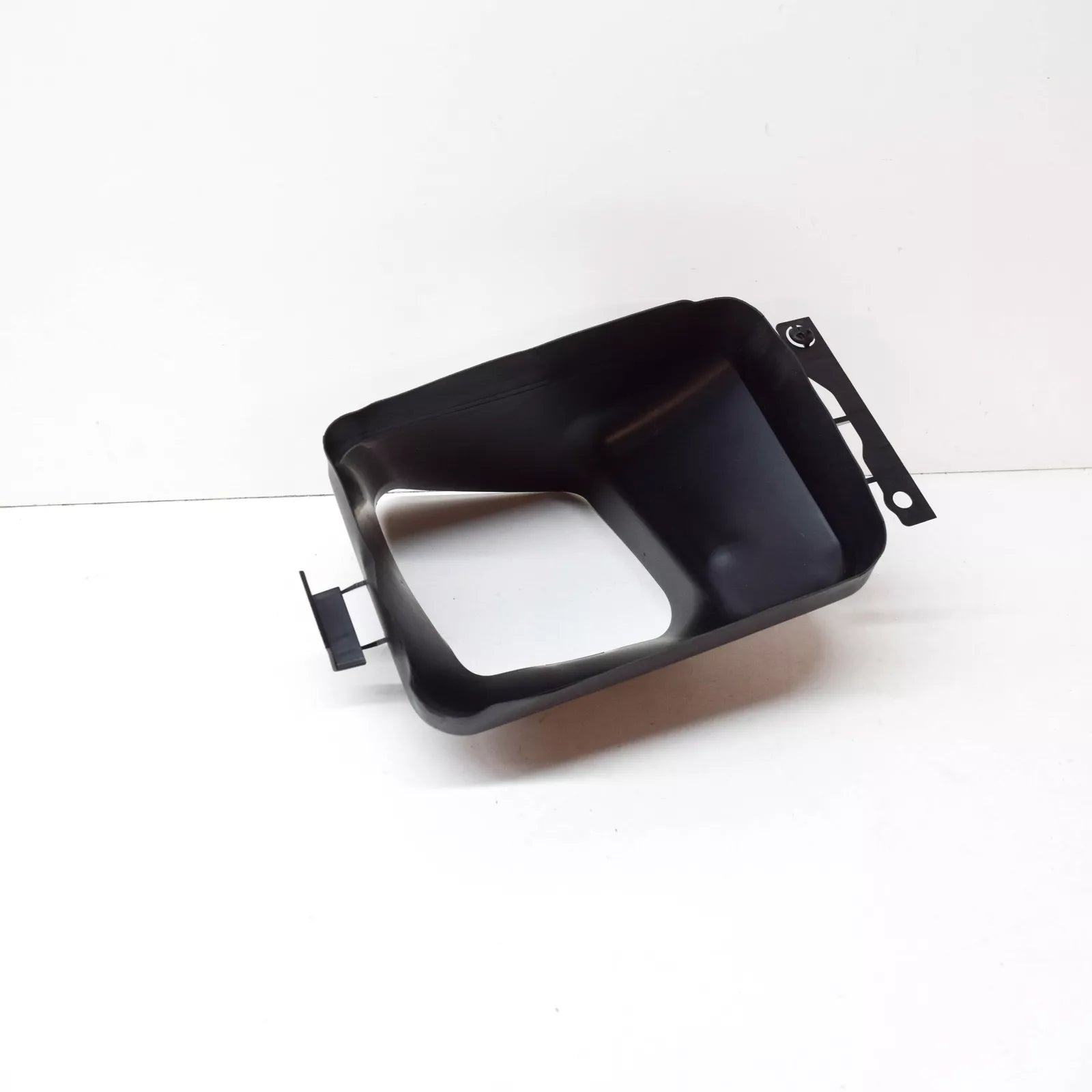 NEW BMW 1 F21 M RIGHT RADIATOR COOLING AIR DUCT 51748050740 ORIGINAL