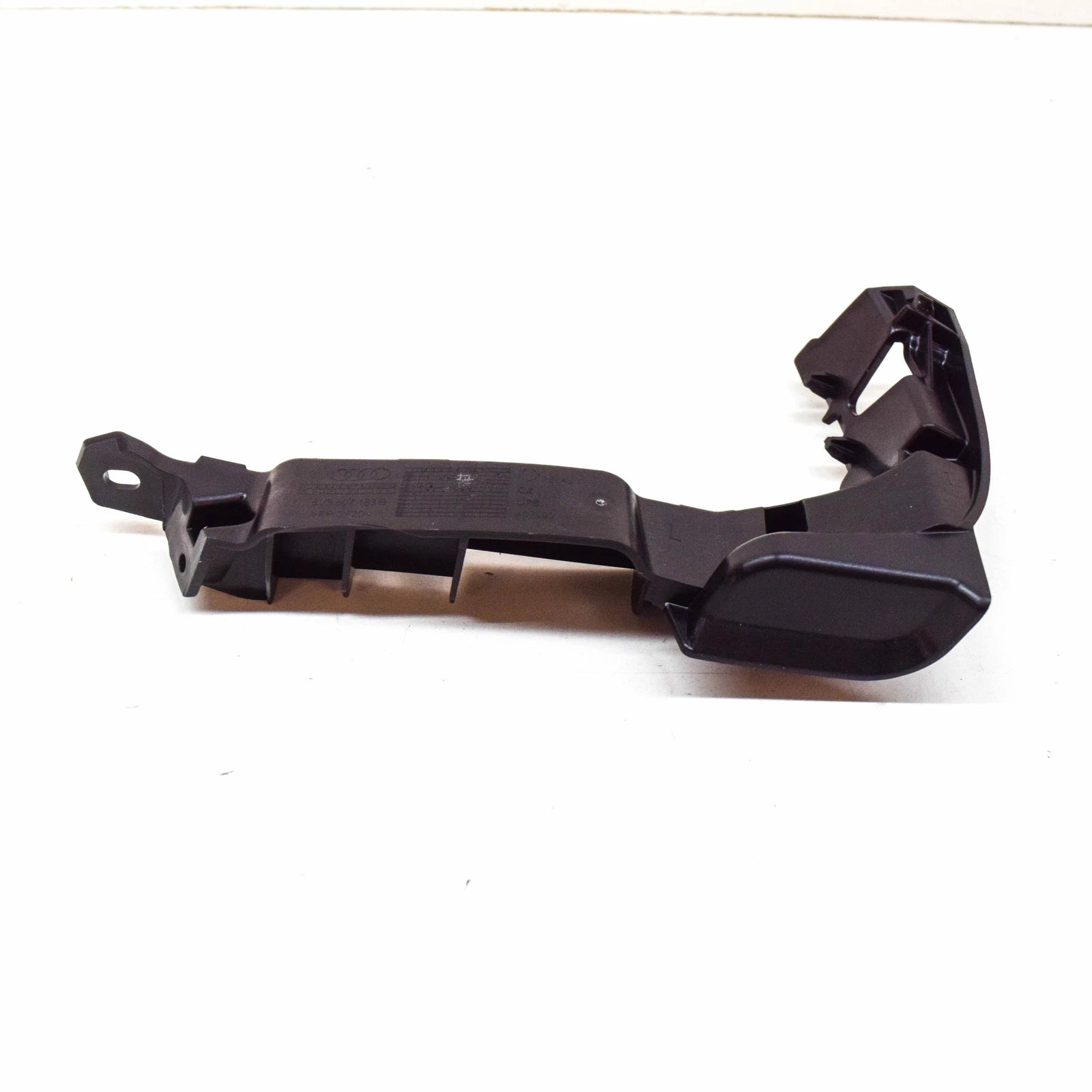 NEW AUDI A3 E-TRON SPORTBACK 8V FRONT LEFT UPPER GRILL SIDE RETAINER 8V3807183B