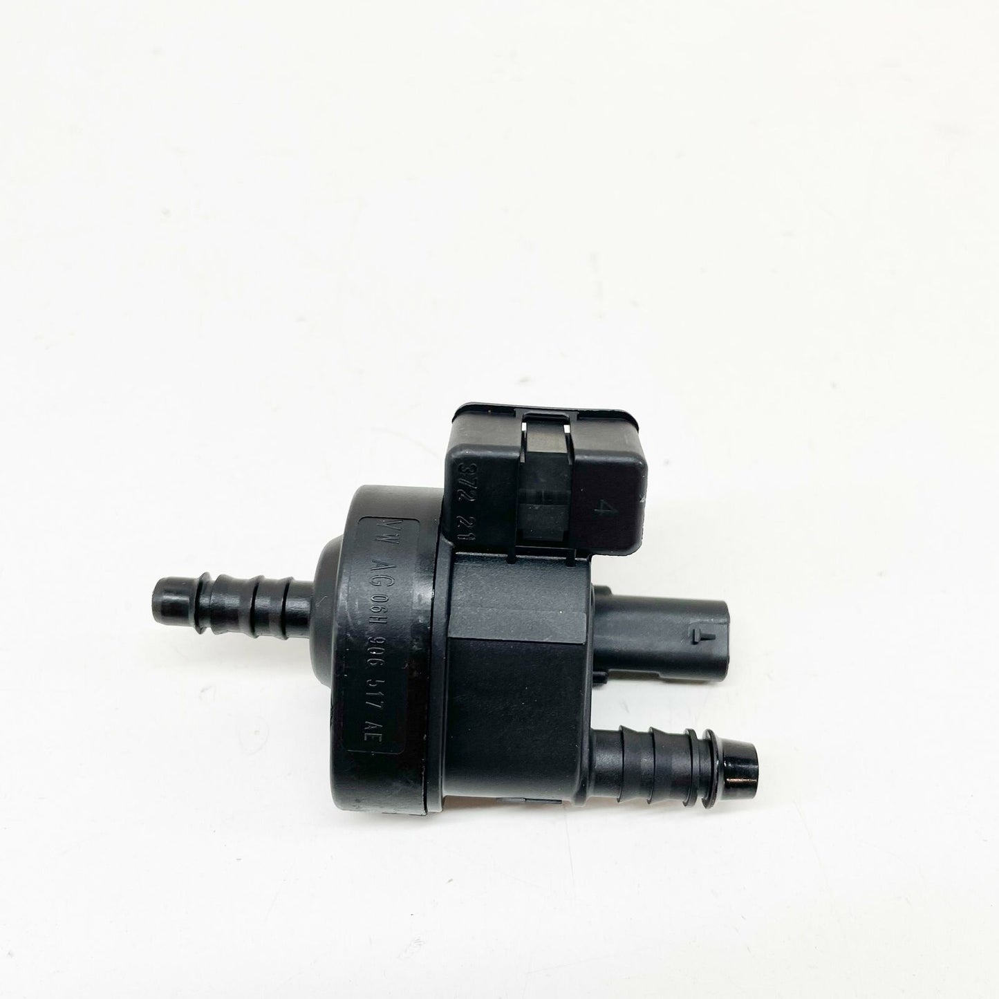 NEW AUDI Q2 CANISTER PURGE VALVE 06H906517AE ORIGINAL