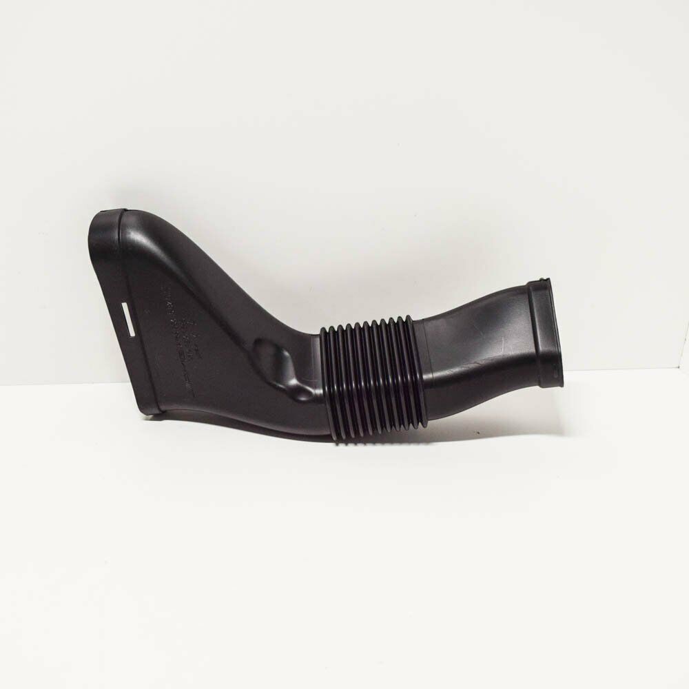 NEW MERCEDES BENZ C W204 AMG C63 RIGHT AIR INTAKE DUCT TUBE A1560941682 ORIGINAL