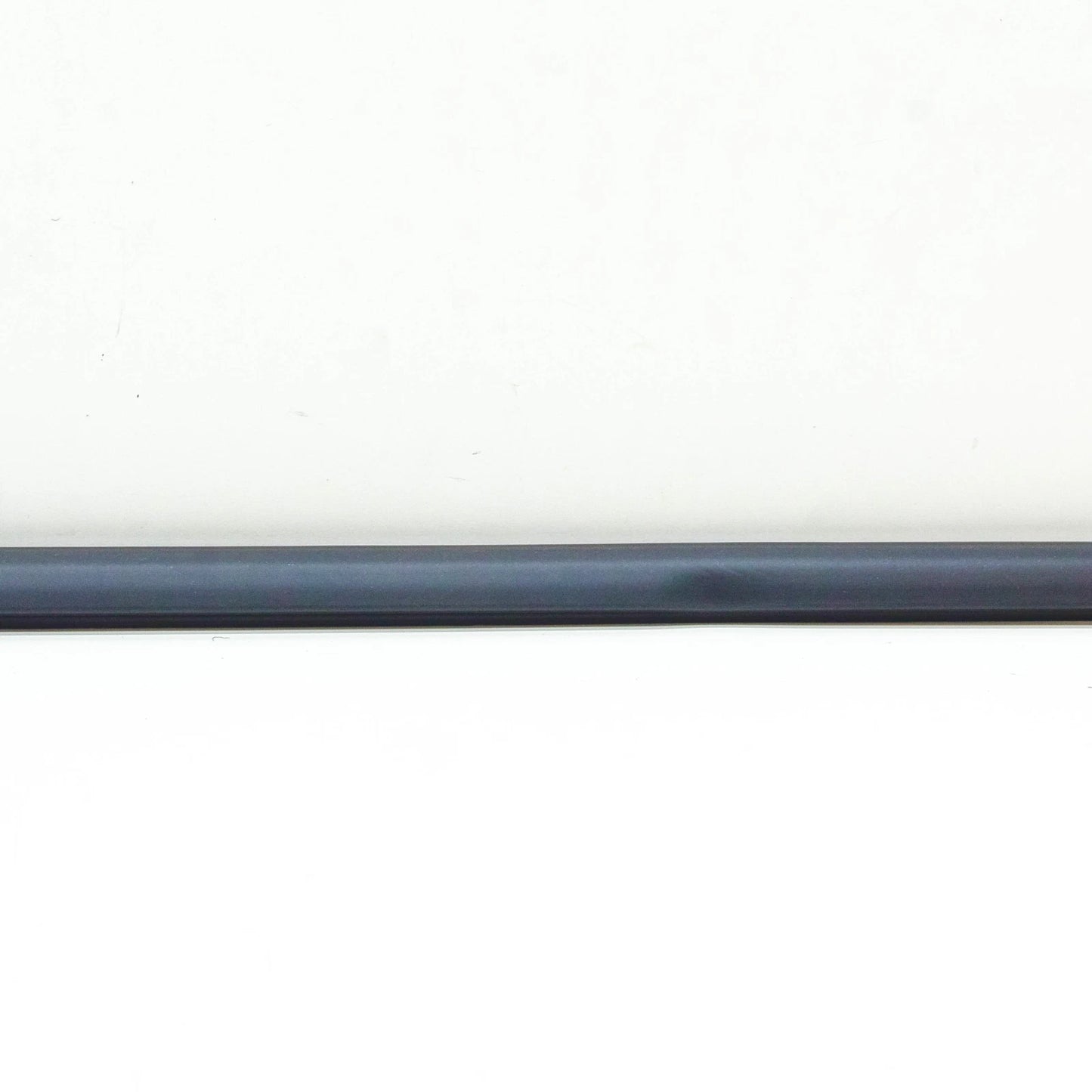 NEW BMW X3 F25 FRONT RIGHT EXTERIOR DOOR WINDOW WEATHERSTRIP 51337317906