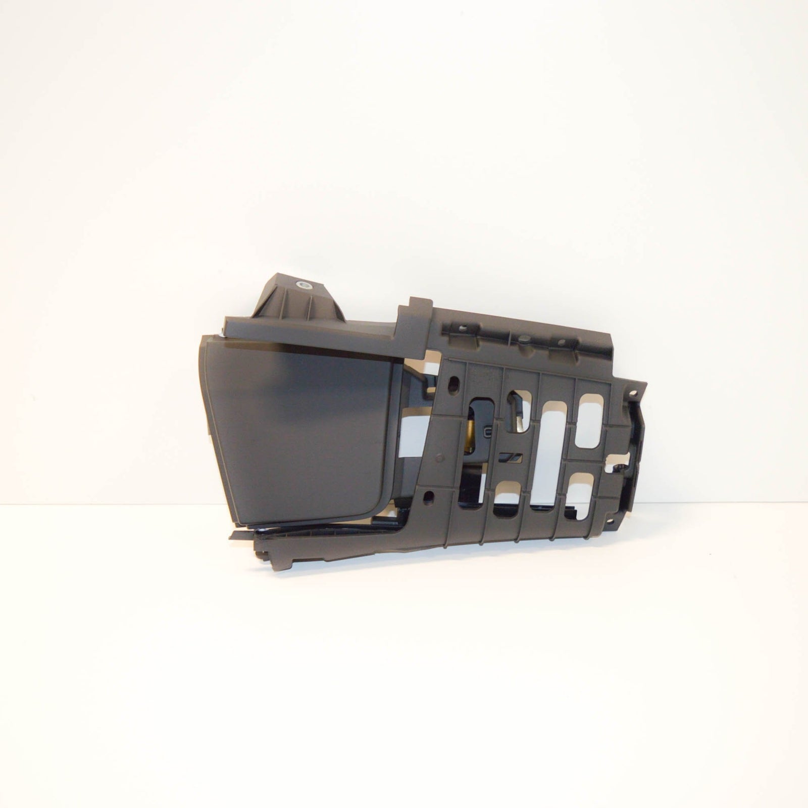 NEW AUDI A3 8V LEFT SIDE PANEL TRIM LINKAGE PROTRUSION FLAP 8V78684316PS