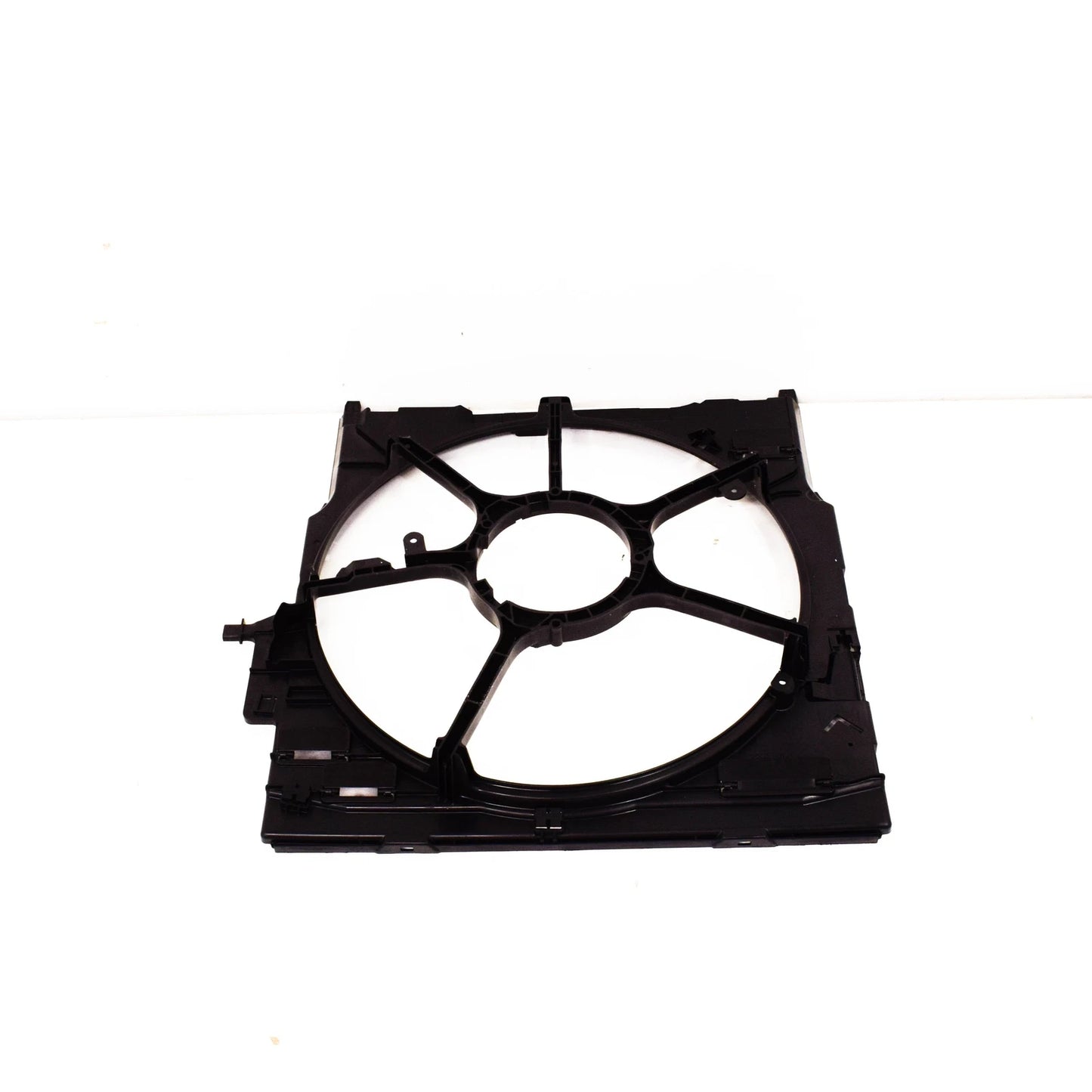 NEW BMW X5 F15 RADIATOR FAN SHROUD 17428618245 XDRIVE35I ORIGINAL