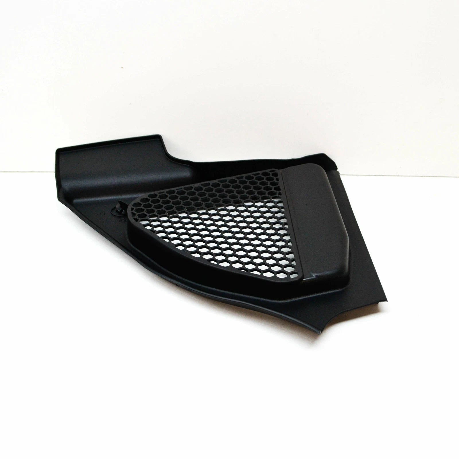 NEW BMW X3 G01 M F97 FRONT WINDSHIELD WIPER OUTER COWL COVER RIGHT PART 7399018